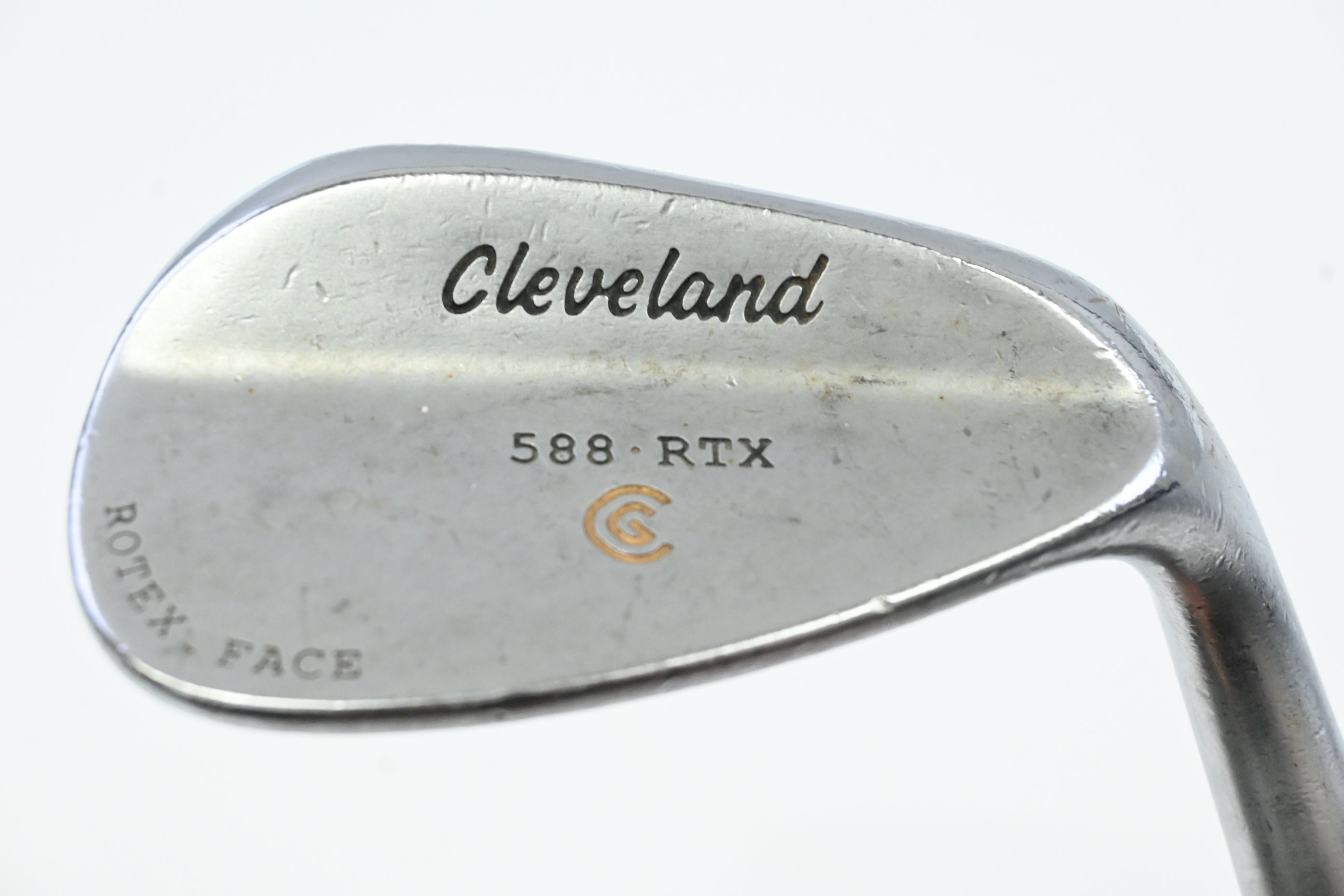 Cleveland 588 RTX Gap Wedge / 52 Degree / Wedge Flex Dynamic Gold Shaft