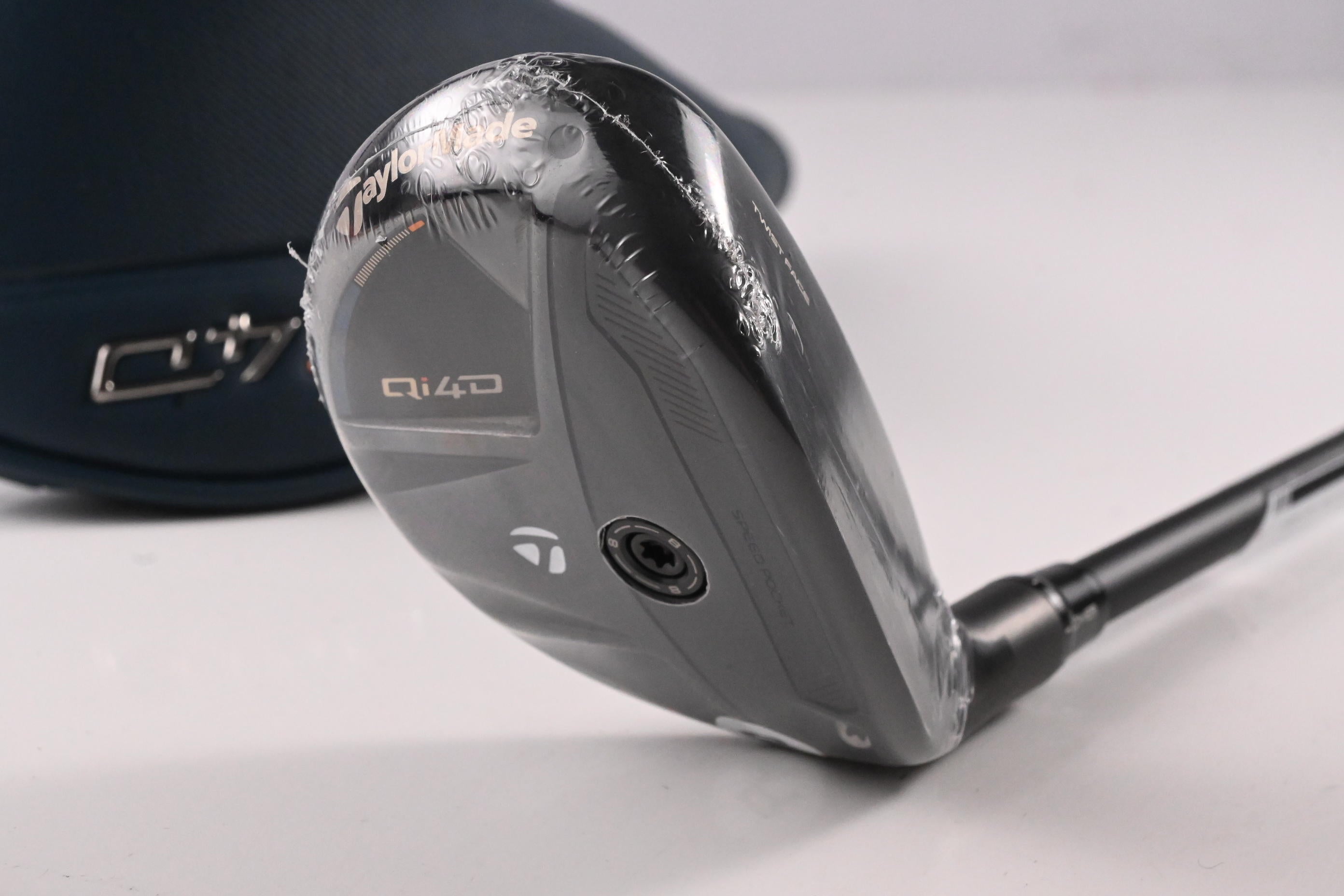 Taylormade Qi4D #4 Hybrid / 22 Degree / Regular Flex Reax KBS 65 Shaft