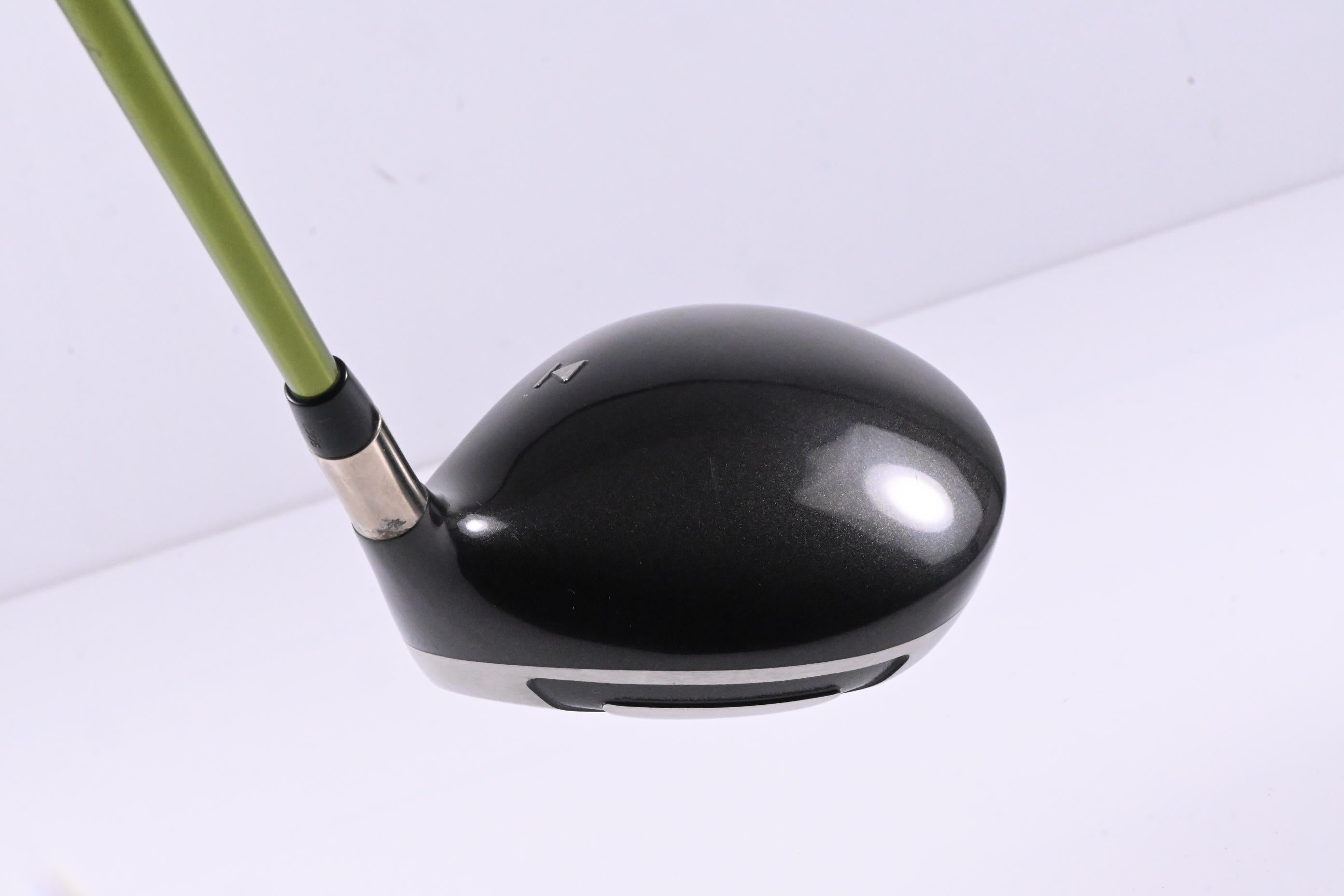 Titleist 905 T Driver / 9.5 Degree / Still Flex Aldila NV Green 65