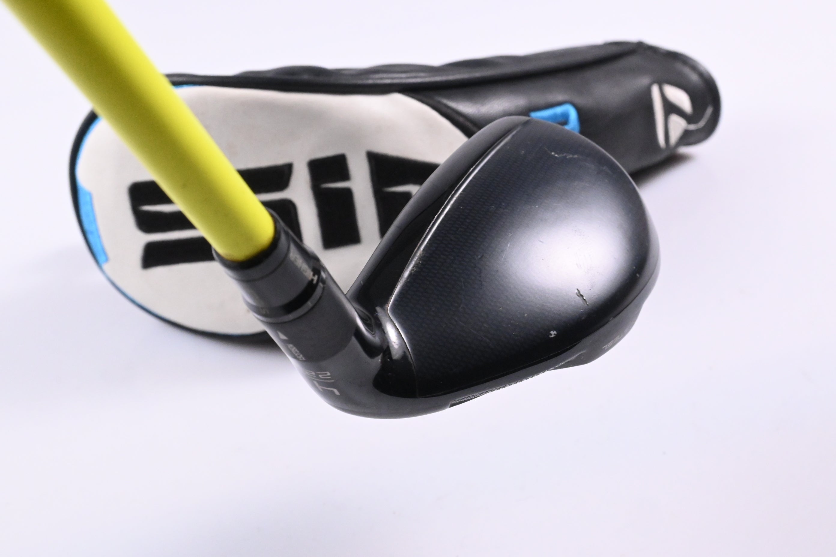 Taylormade SIM2 #4 Hybrid / 22 Degree / Stiff Flex UST Proforce V2 Yellow 85 F4