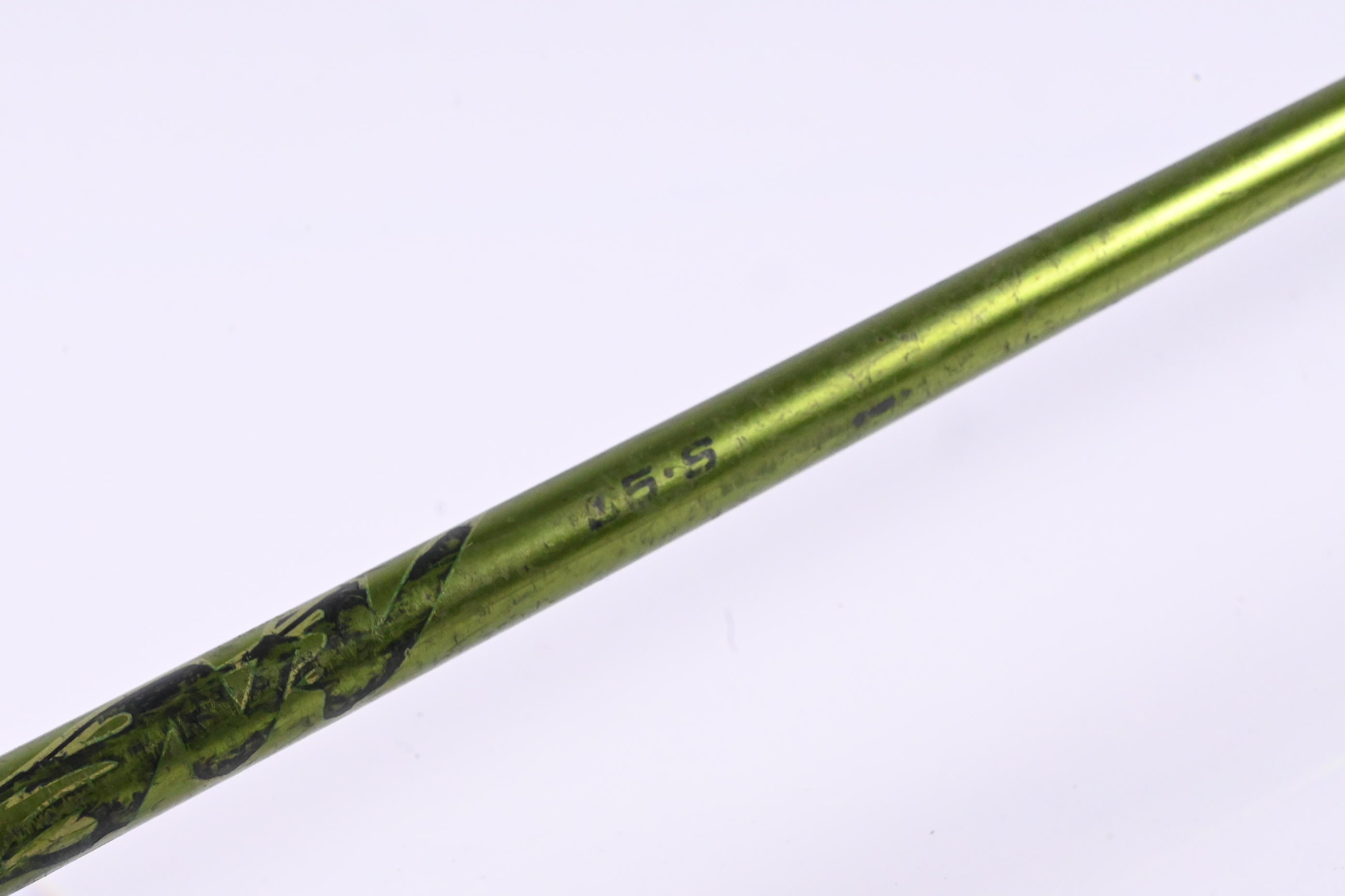 Titleist 905 T Driver / 9.5 Degree / Still Flex Aldila NV Green 65