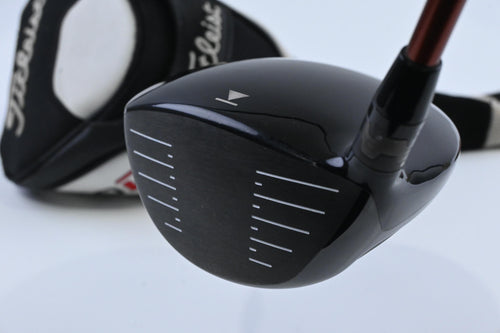 Titleist 910 D2 Driver / 10.5 Degree / Regular Flex Diamana 'ilima 61