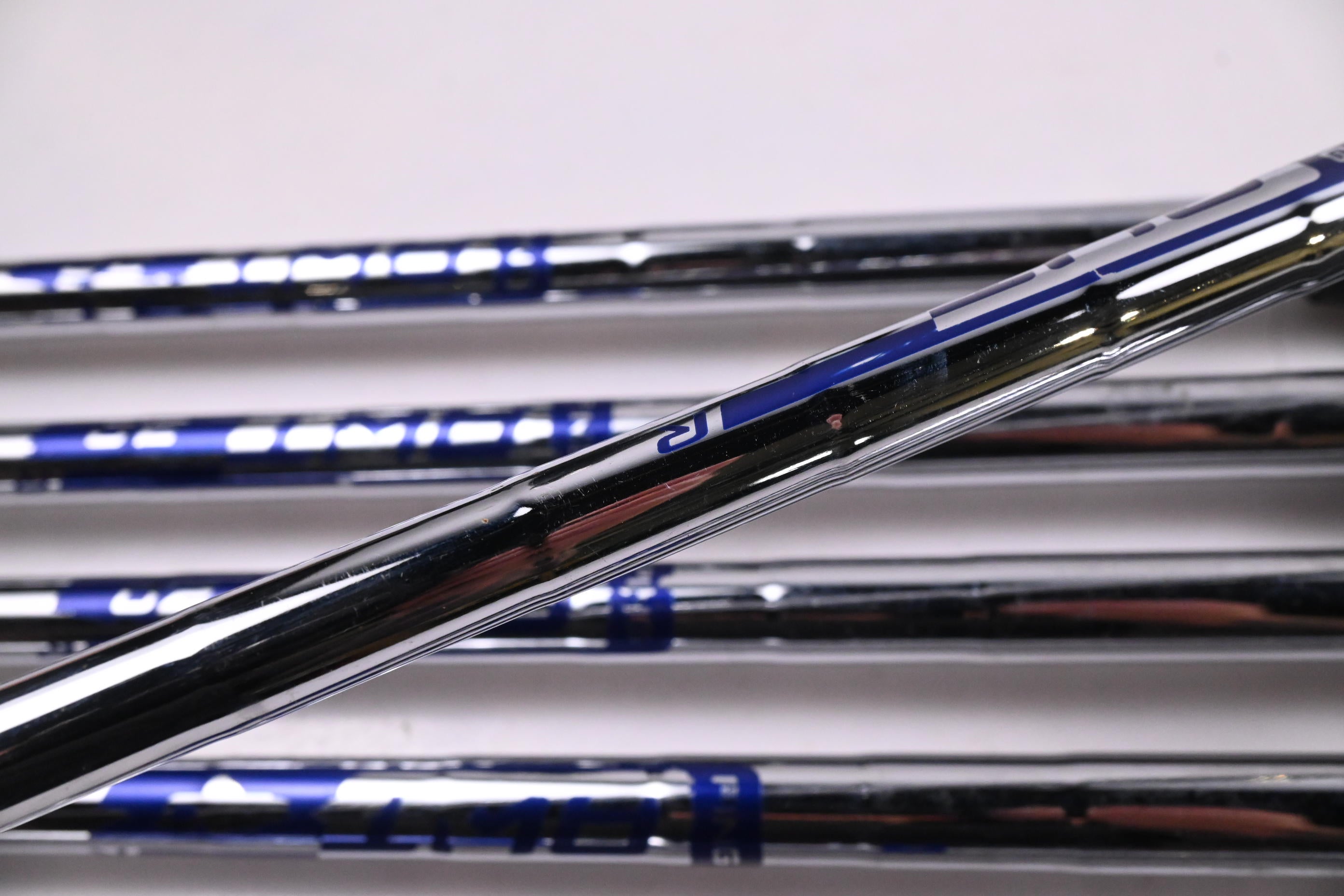 Ping G Series Irons / 4-PW / Green Dot / Regular Flex Ping AWT 2.0 Shafts