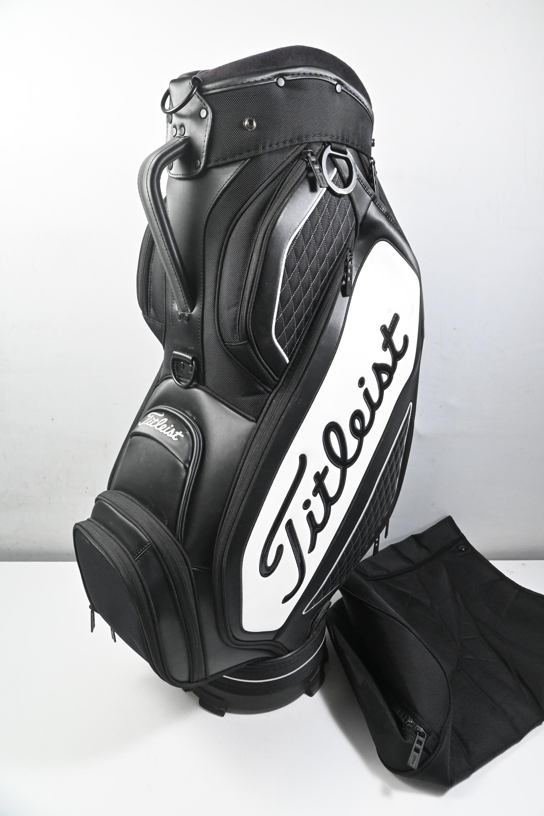 Titleist Cart Bag / 6-Way Divider / Black, White