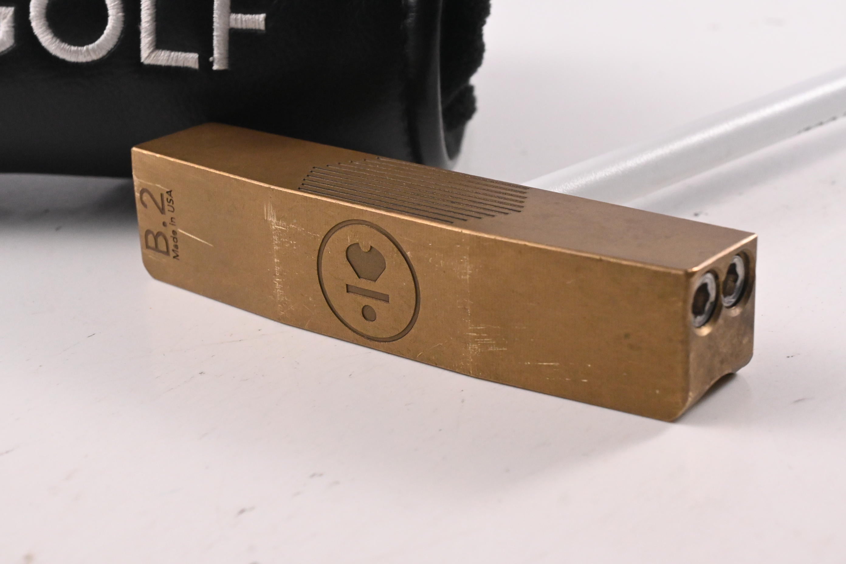 L.A.B. Golf B.2 Putter / 33 Inch / Includes ACCRA X White Shaft