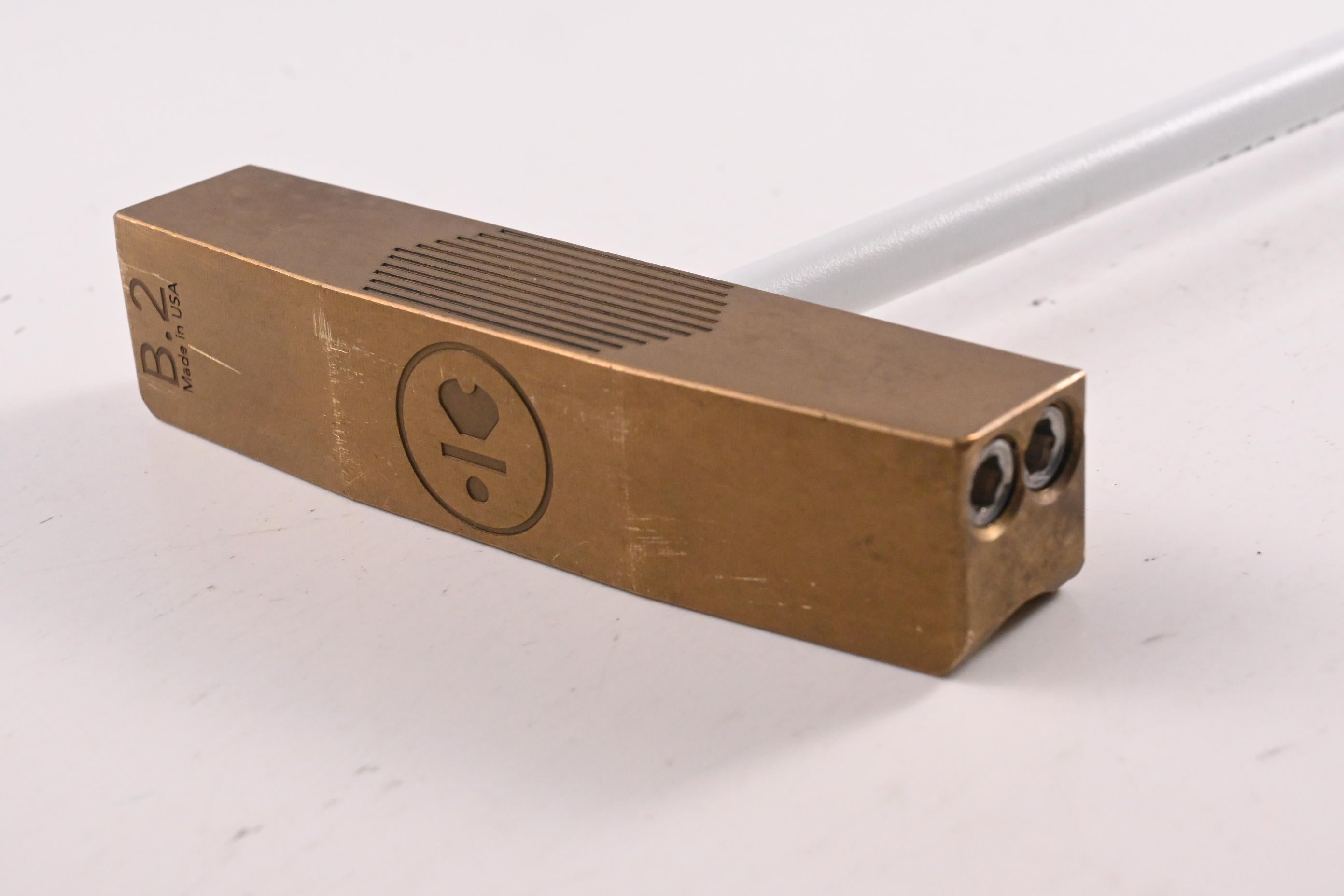 L.A.B. Golf B.2 Putter / 33 Inch / Includes ACCRA X White Shaft
