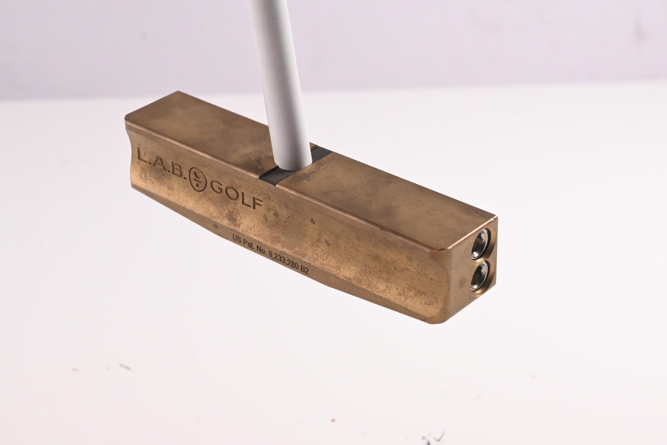 L.A.B. Golf B.2 Putter / 33 Inch / Includes ACCRA X White Shaft