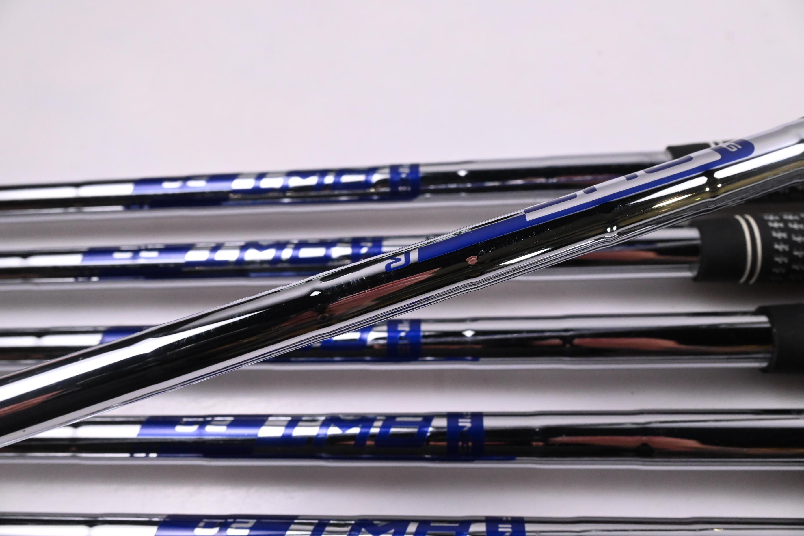 Ping G400 Irons / 5-PW+SW / Red Dot / Regular Flex Ping AWT 2.0 Shafts
