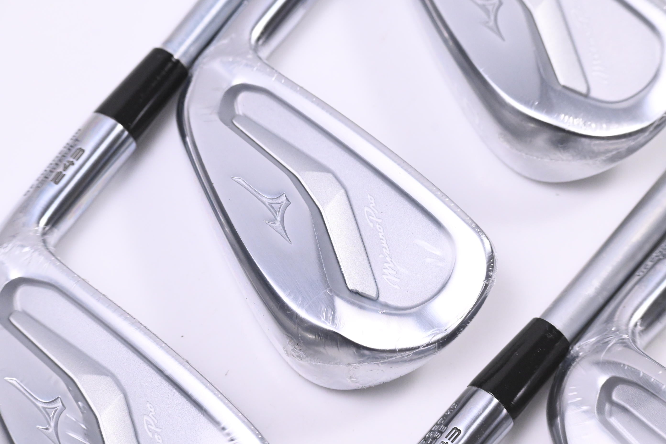 Mizuno Pro 243 Irons / 4-PW+GW / Stiff Flex Project X LS 120 Shafts
