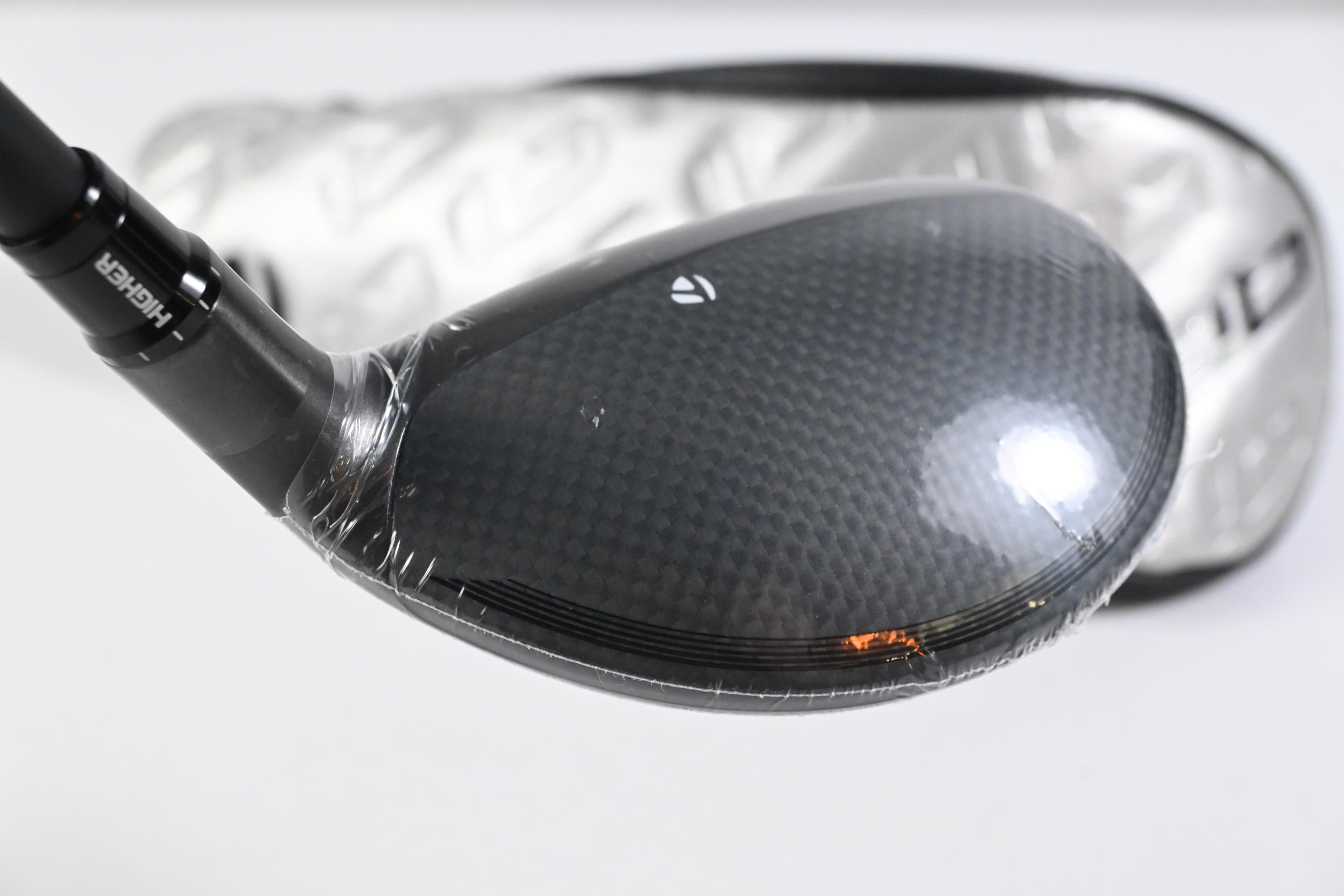 Taylormade Qi35 #4 Hybrid / 22 Degree / X-Flex Kai'li Dark Waves Blue 95 Shaft