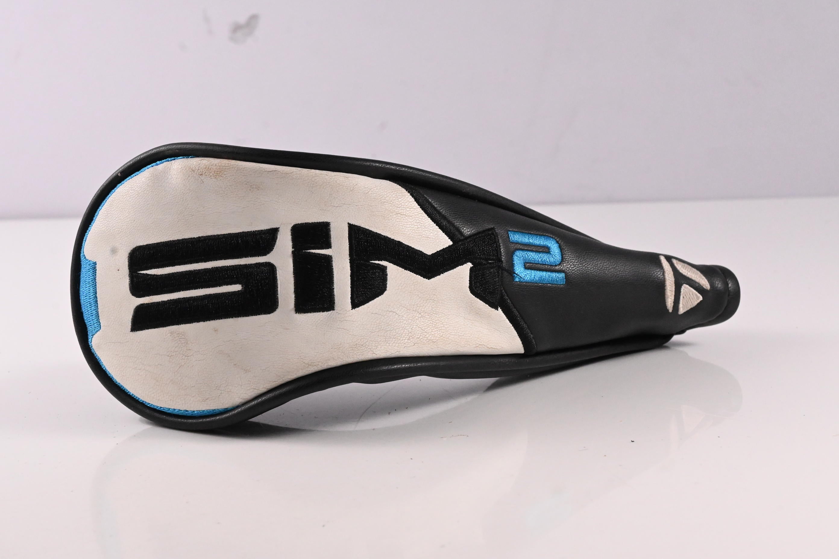 Taylormade SIM2 Max #4 Hybrid / 22 Degree / Stiff Flex Ventus Blue 7 Shaft