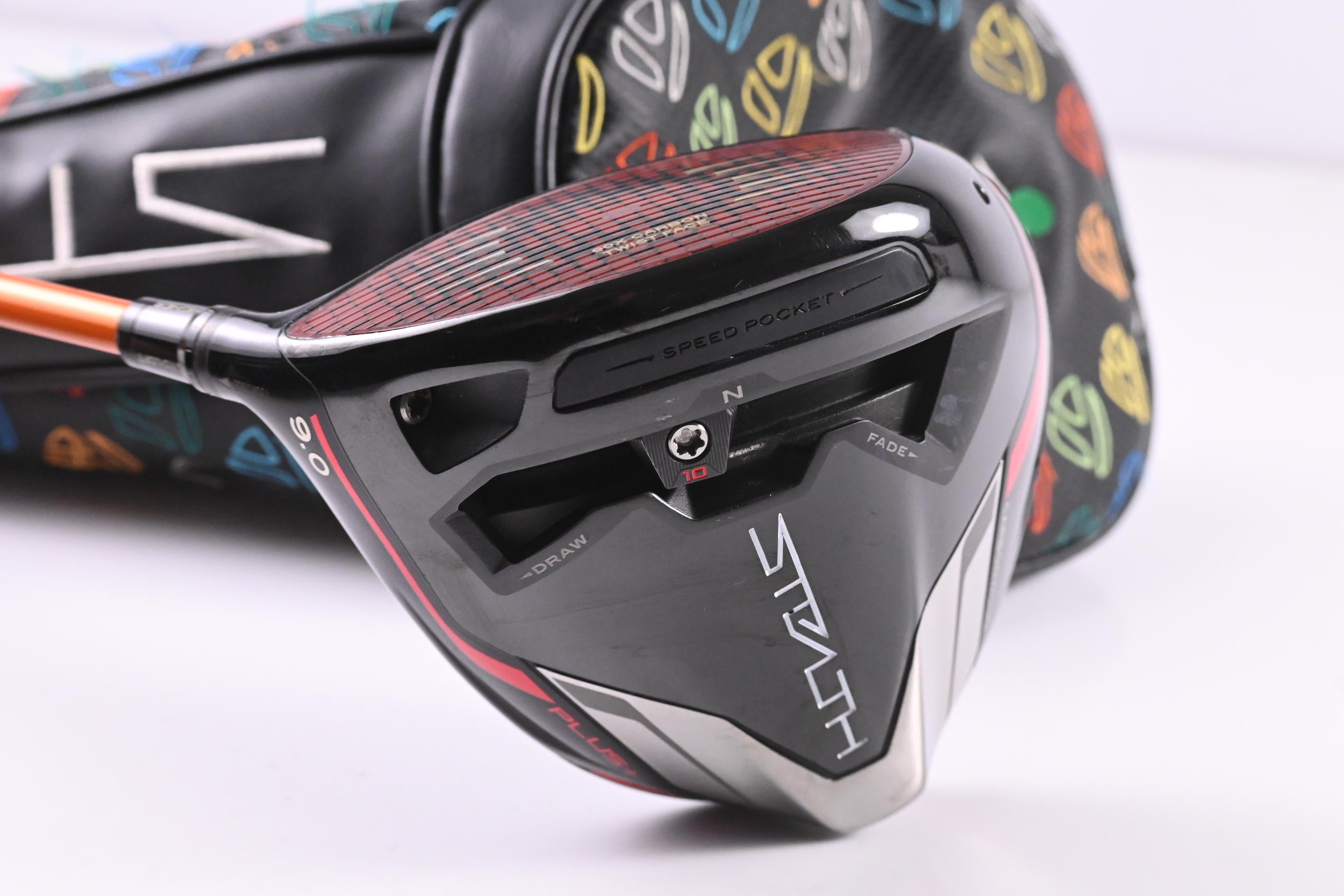 Left Hand Taylormade Stealth Plus Driver / 9 Degree / X-Stiff Tour AD DI-7 Orange