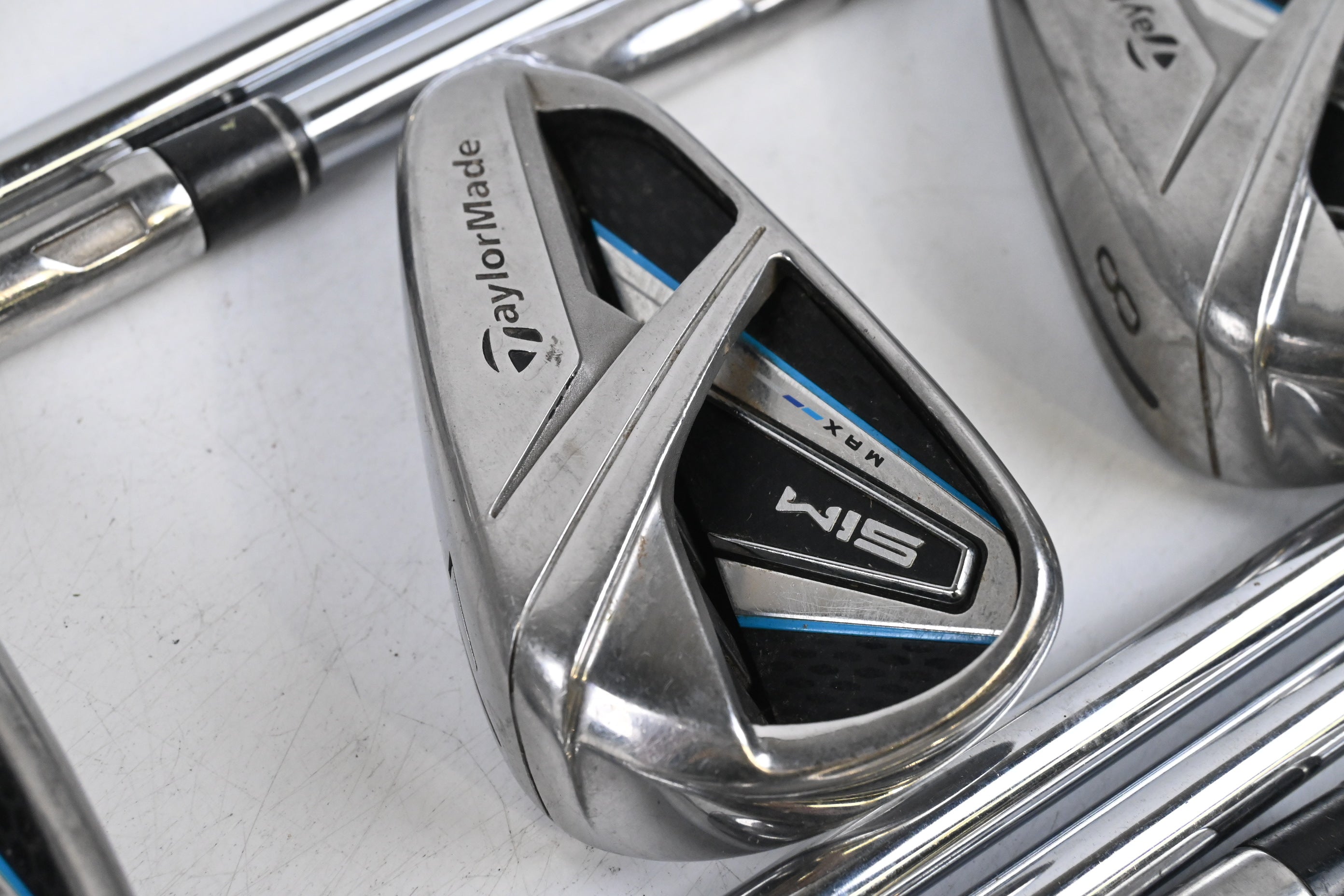 Taylormade SIM Max Irons / 5-PW+SW+LW / Regular Flex KBS MAX 85 Shafts