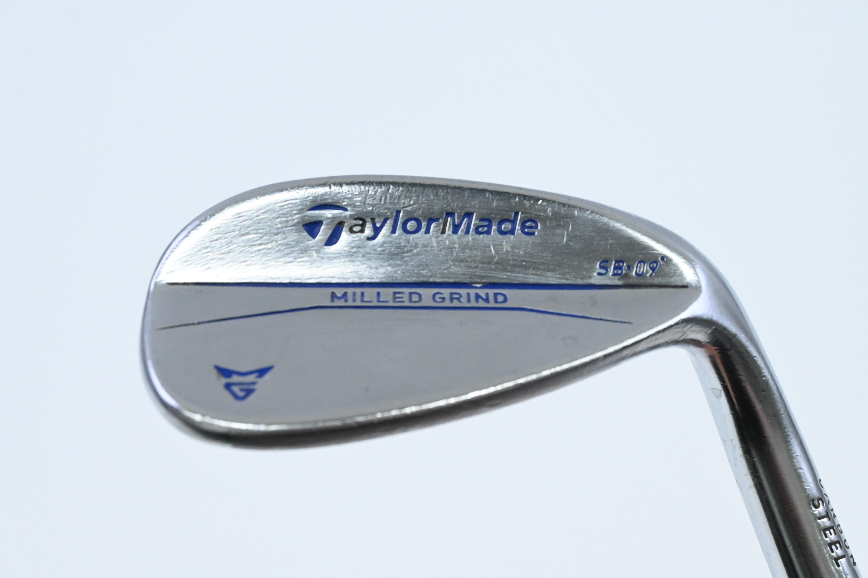 Taylormade Milled Grind Gap Wedge / 52 Degree / Wedge Flex Dynamic Gold Shaft