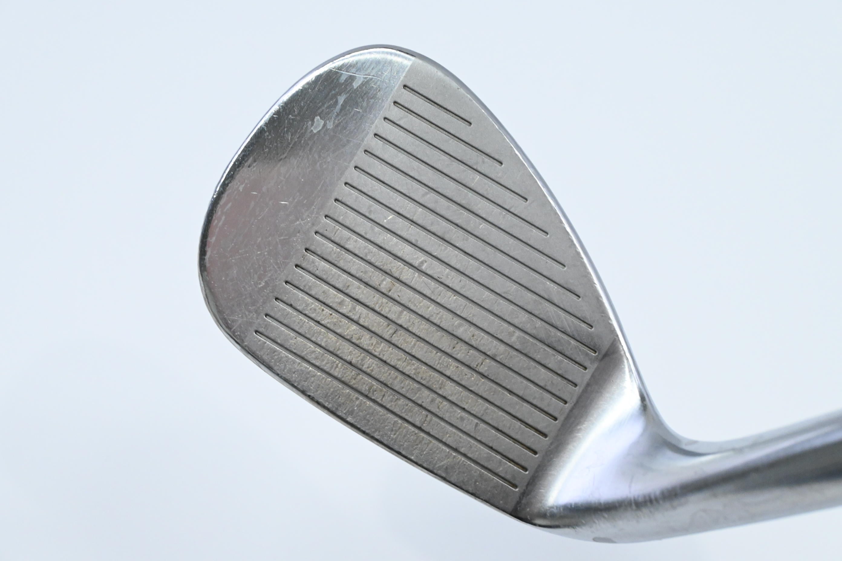 Taylormade Milled Grind Gap Wedge / 52 Degree / Wedge Flex Dynamic Gold Shaft