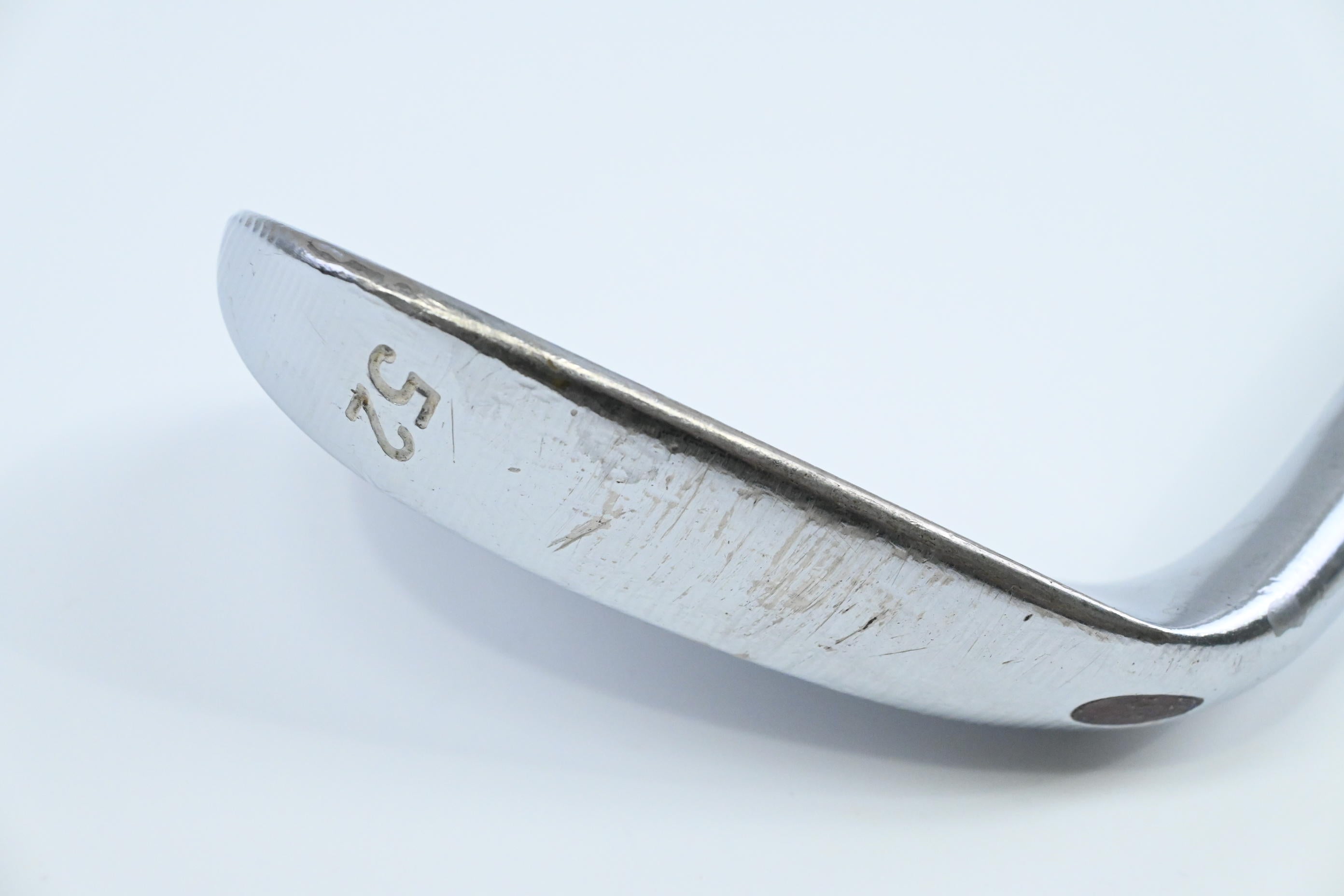 Taylormade Milled Grind Gap Wedge / 52 Degree / Wedge Flex Dynamic Gold Shaft