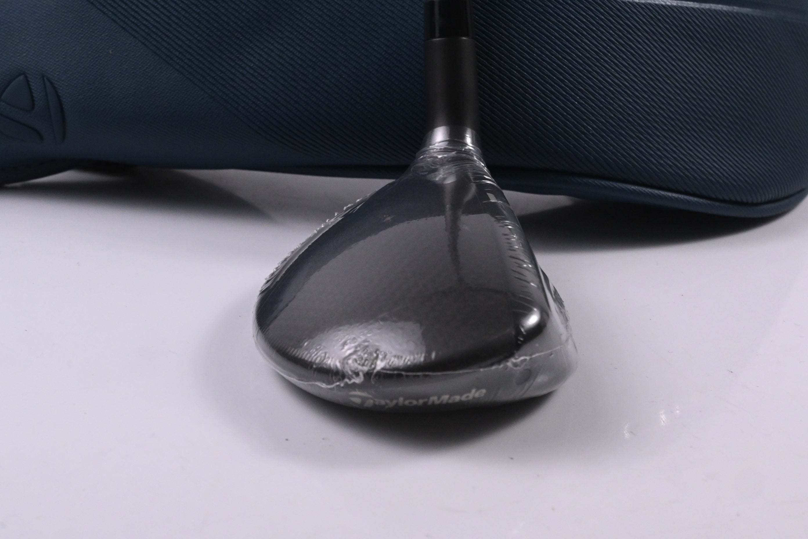 Taylormade Qi4D Max Lite #5 Hybrid / 26 Degree / Senior Flex REAX 45 Shaft