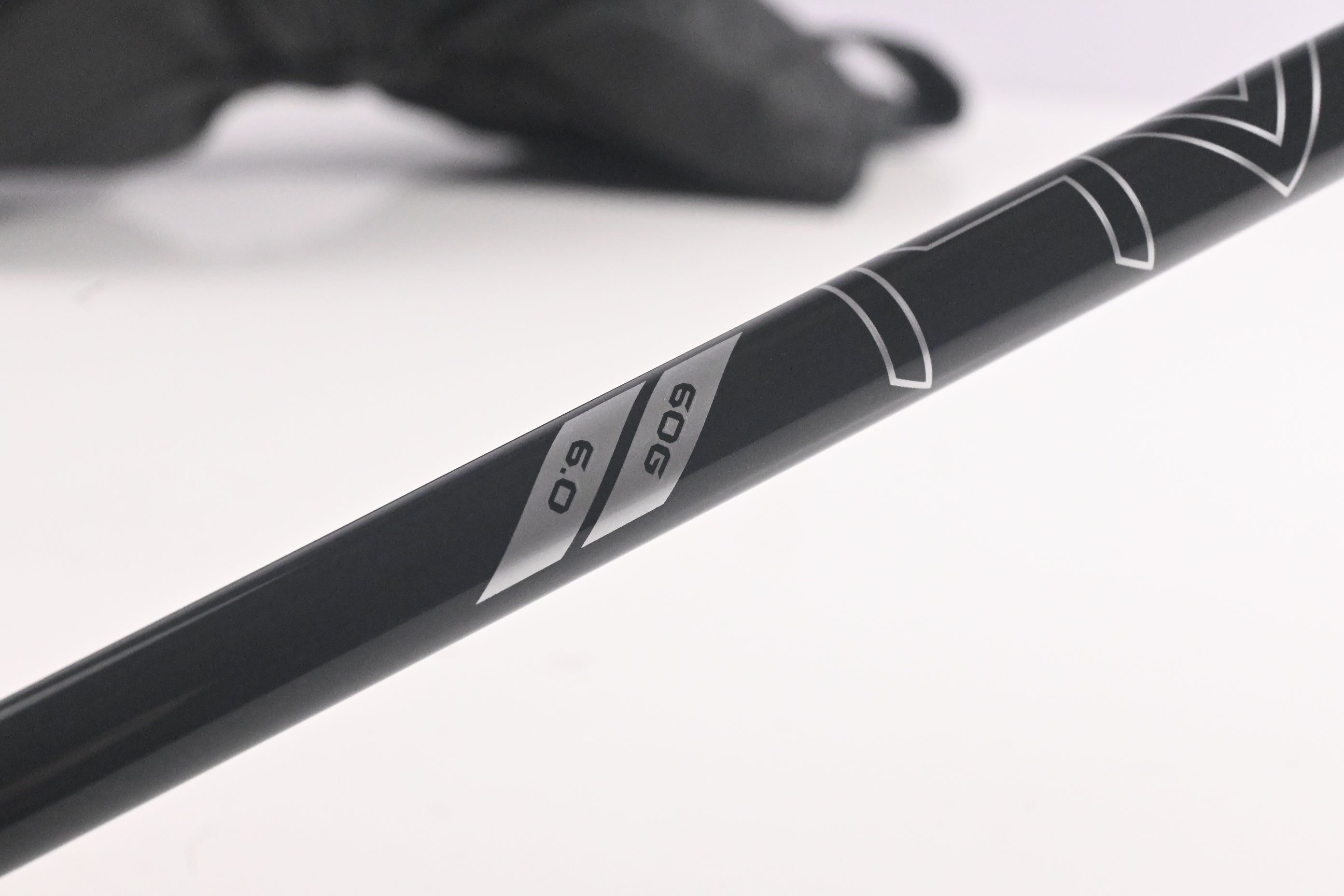 Cobra DS-Adapt LS Driver / 9 Degree / Stiff Flex Denali Black 60 Shaft