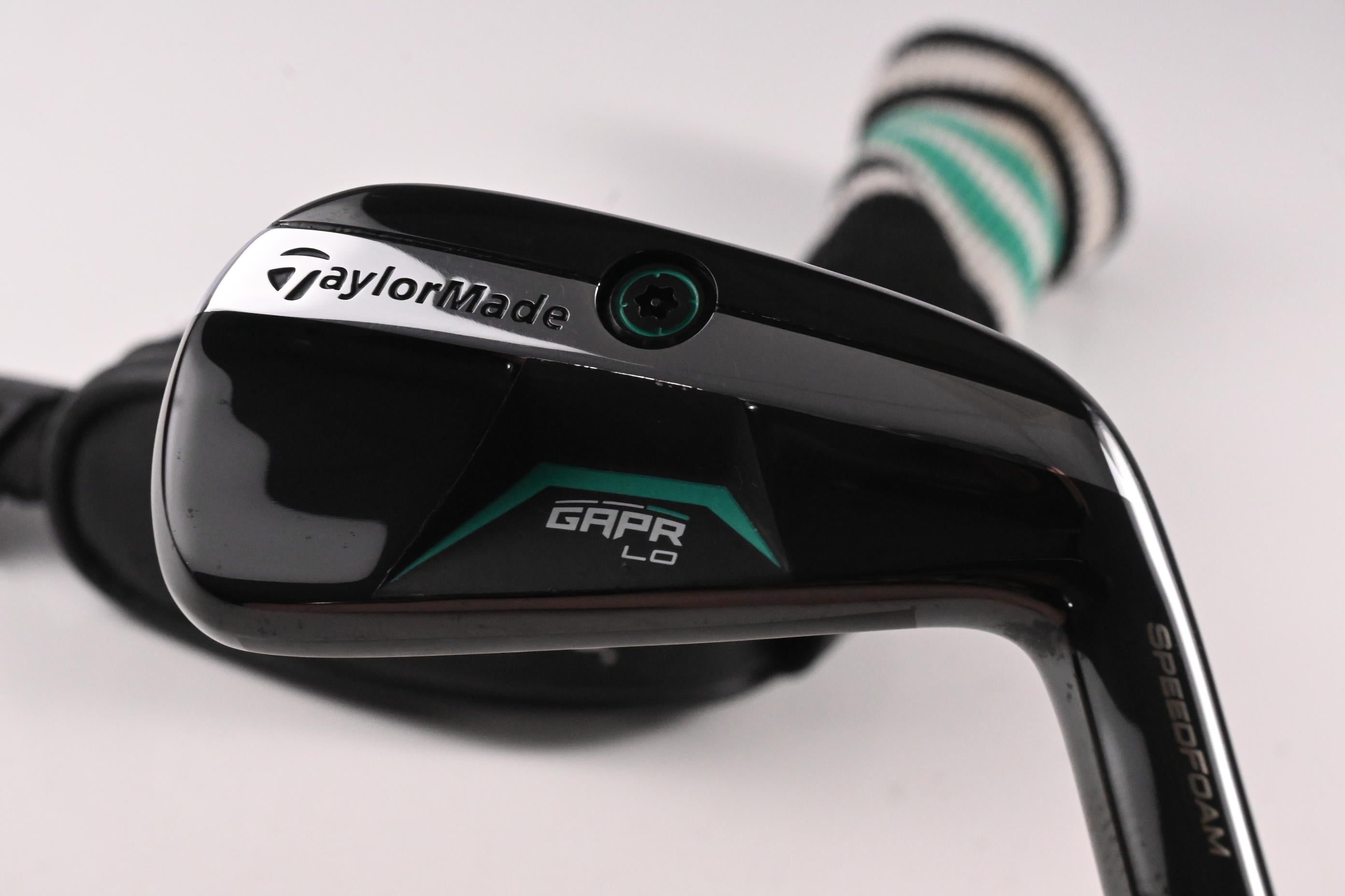 Taylormade GAPR Lo #2 Hybrid / 17 Degree / Stiff Flex KBS 80 Shaft