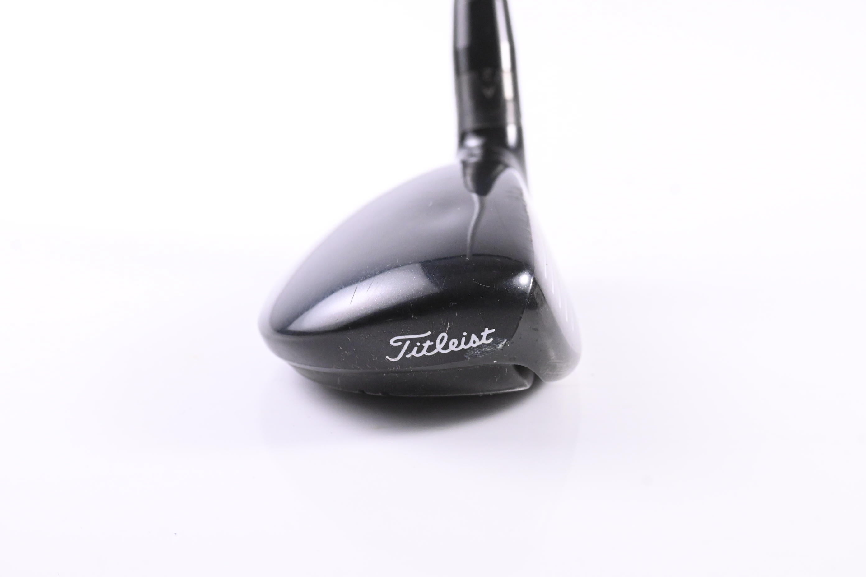 Titleist 915H #2 Hybrid / 18 Degree / Stiff Flex Aldila Rogue Black 95 MSI 85