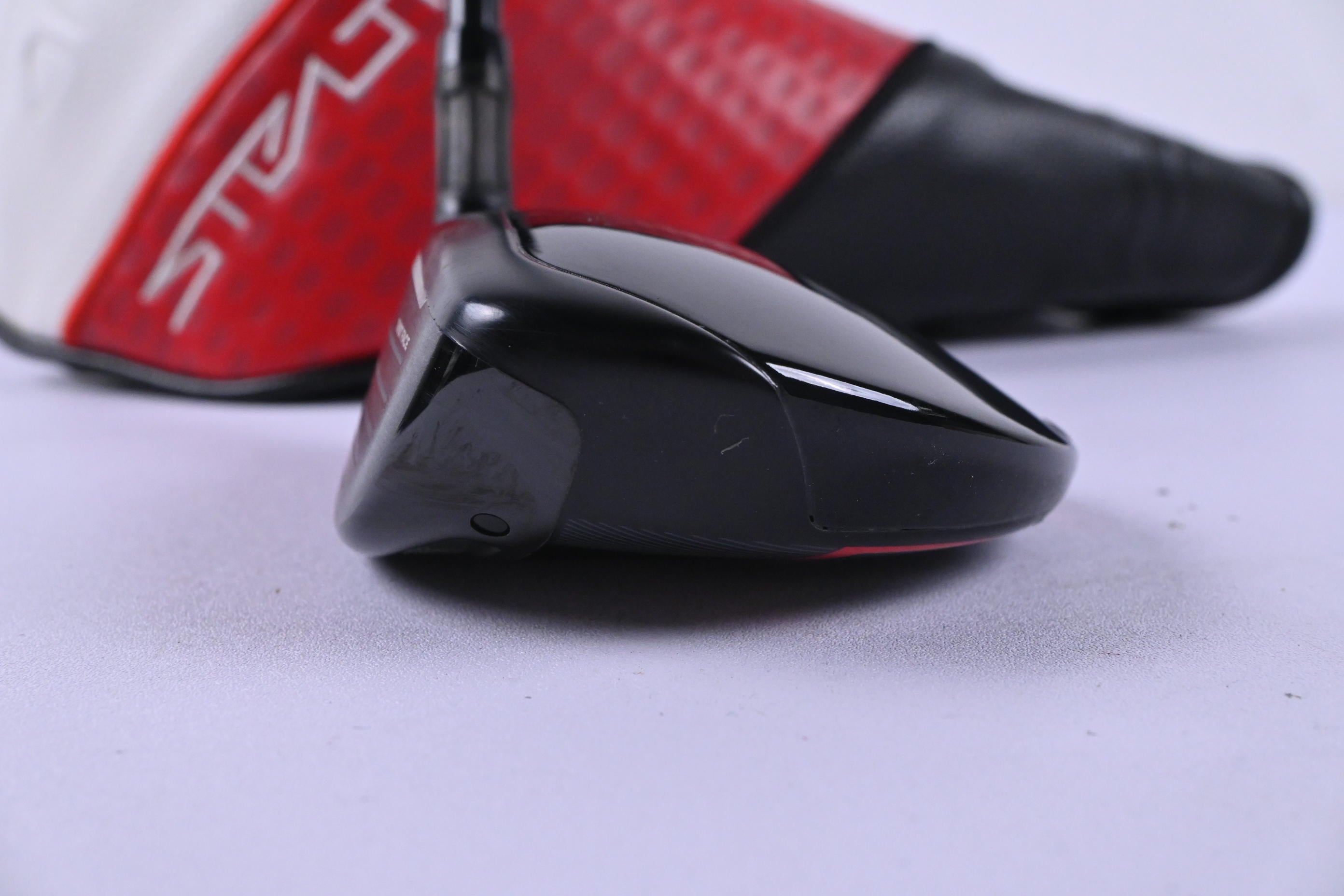 Left Hand Taylormade Stealth 2 #5 Wood / 18 Degree / Regular Flex TR Red 5 Shaft