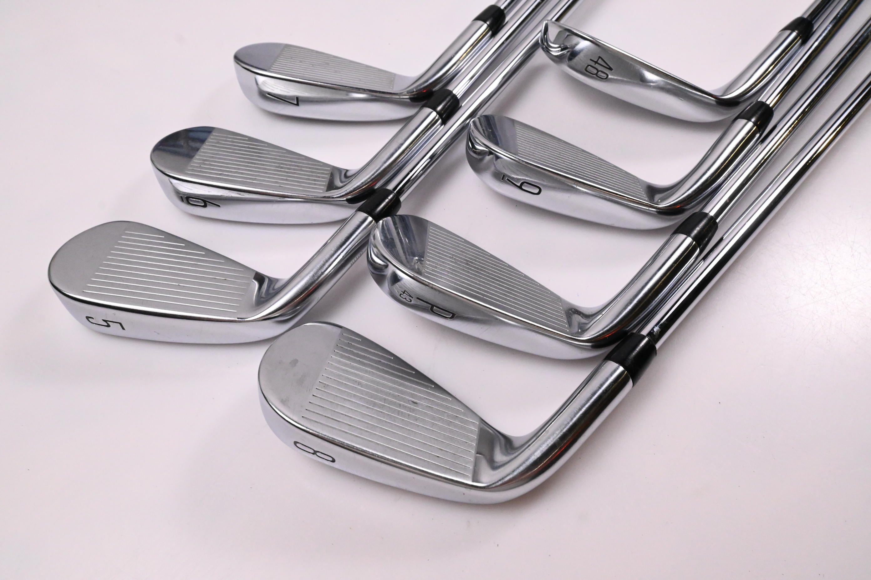 Titleist T350 Irons / 5-PW+48° / Regular Flex True Temper AMT Red R300 Shafts