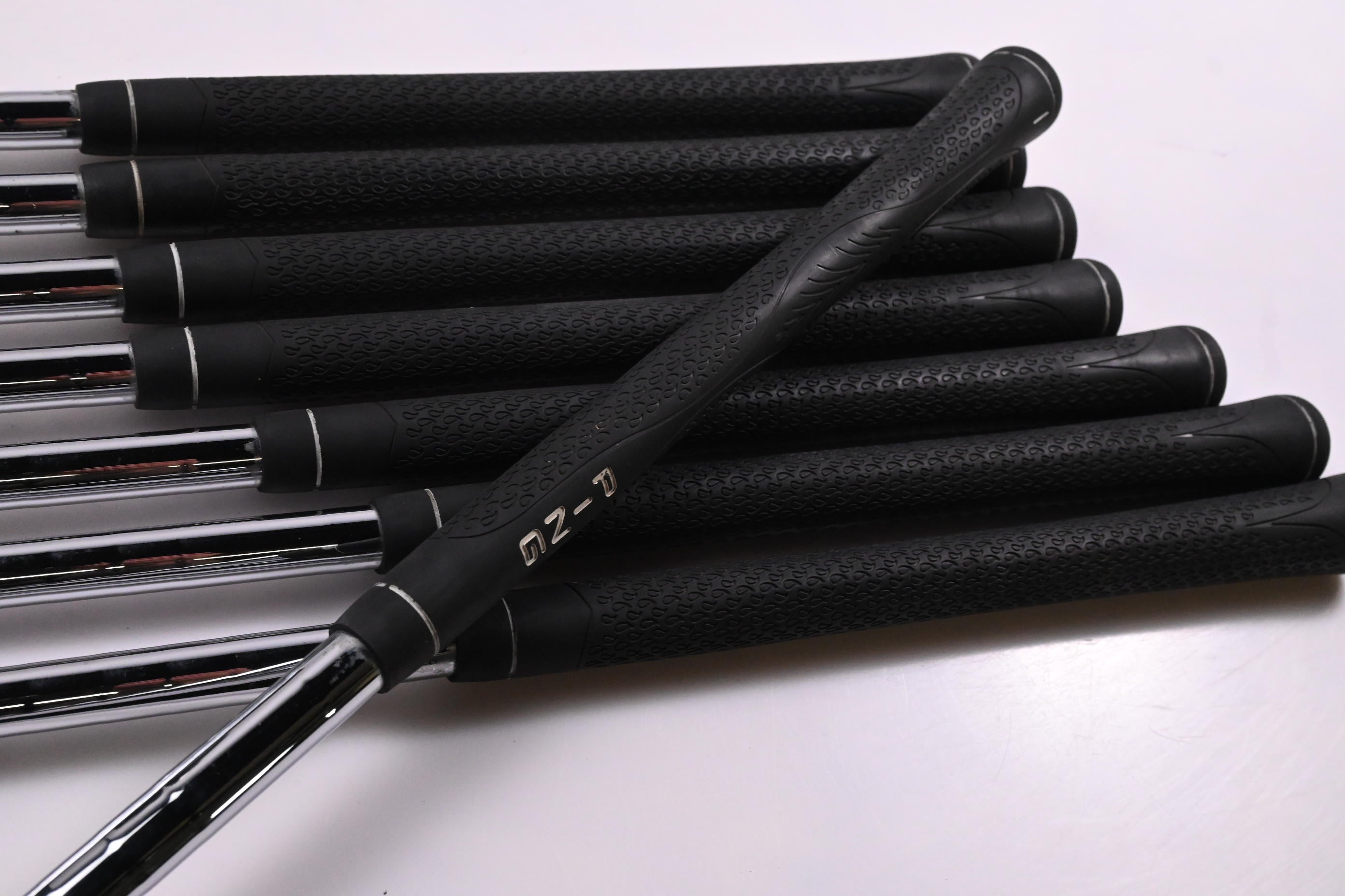 Ping G5 Irons / 4-PW+SW / Black Dot / Regular Flex Ping Shafts