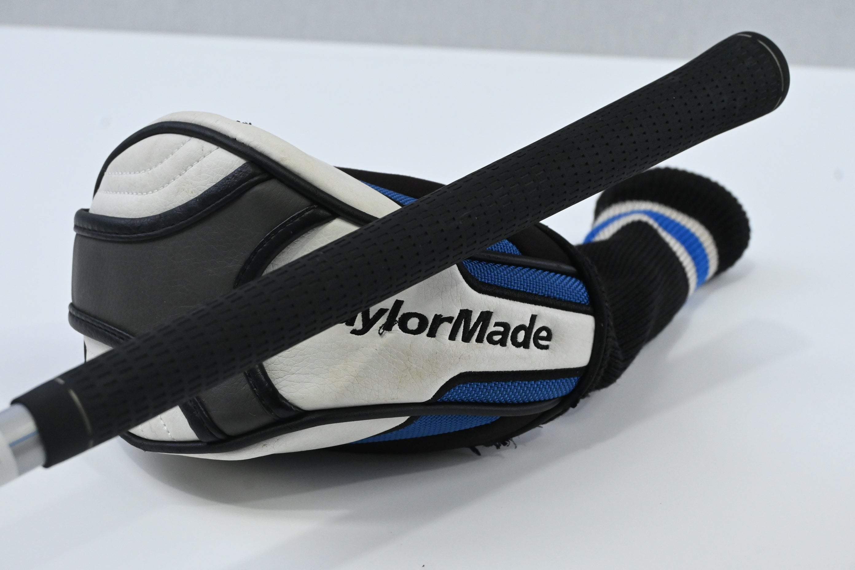 Taylormade SLDR #3 Wood / 15 Degree / Stiff Flex Fujikura Speeder 77