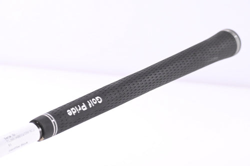 Titleist 915H #2 Hybrid / 18 Degree / Stiff Flex Aldila Rogue Black 95 MSI 85