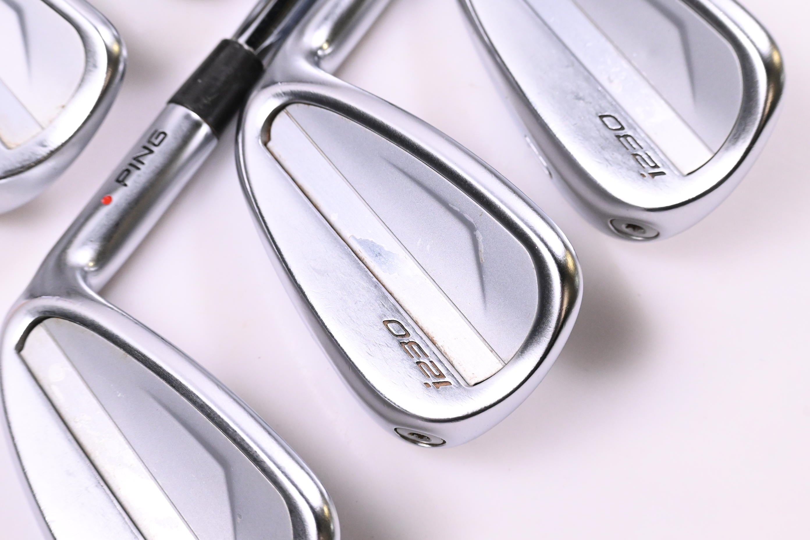 Ping i230 Irons / 7-PW+GW / Red Dot / X-Flex KBS $-Taper 130 Shafts
