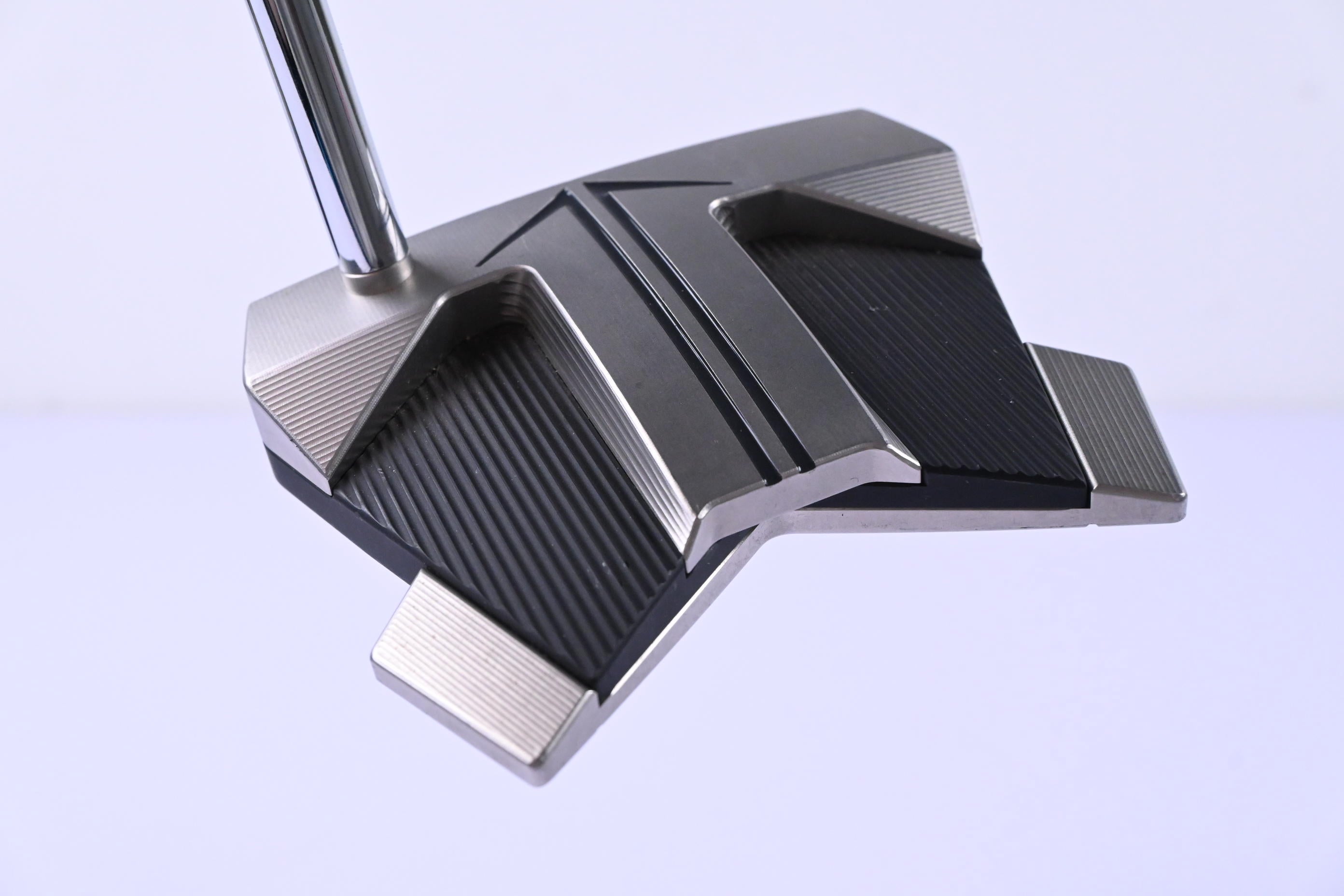 Scotty Cameron 2024 Phantom 11 Putter / 33 Inch