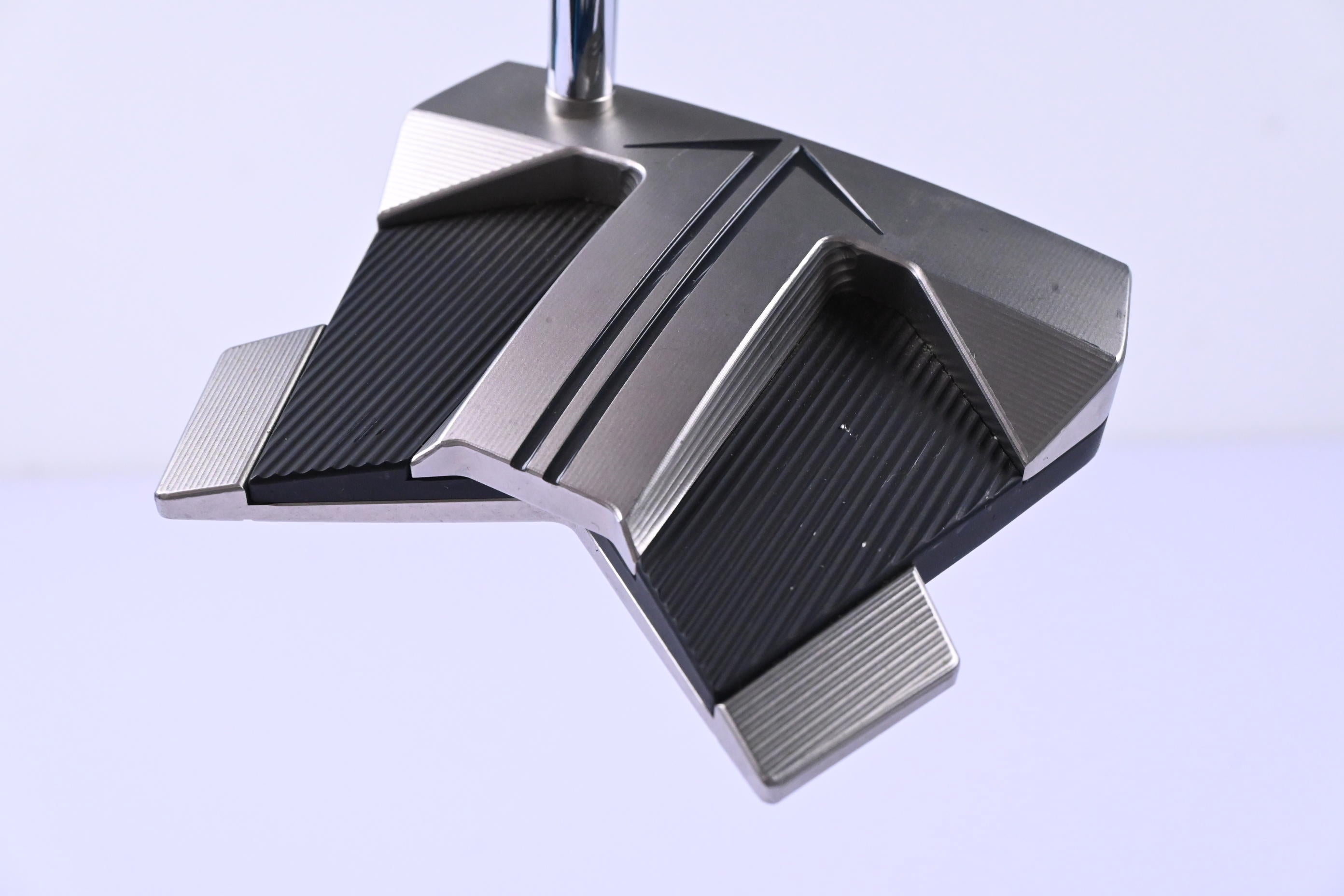 Scotty Cameron 2024 Phantom 11 Putter / 33 Inch