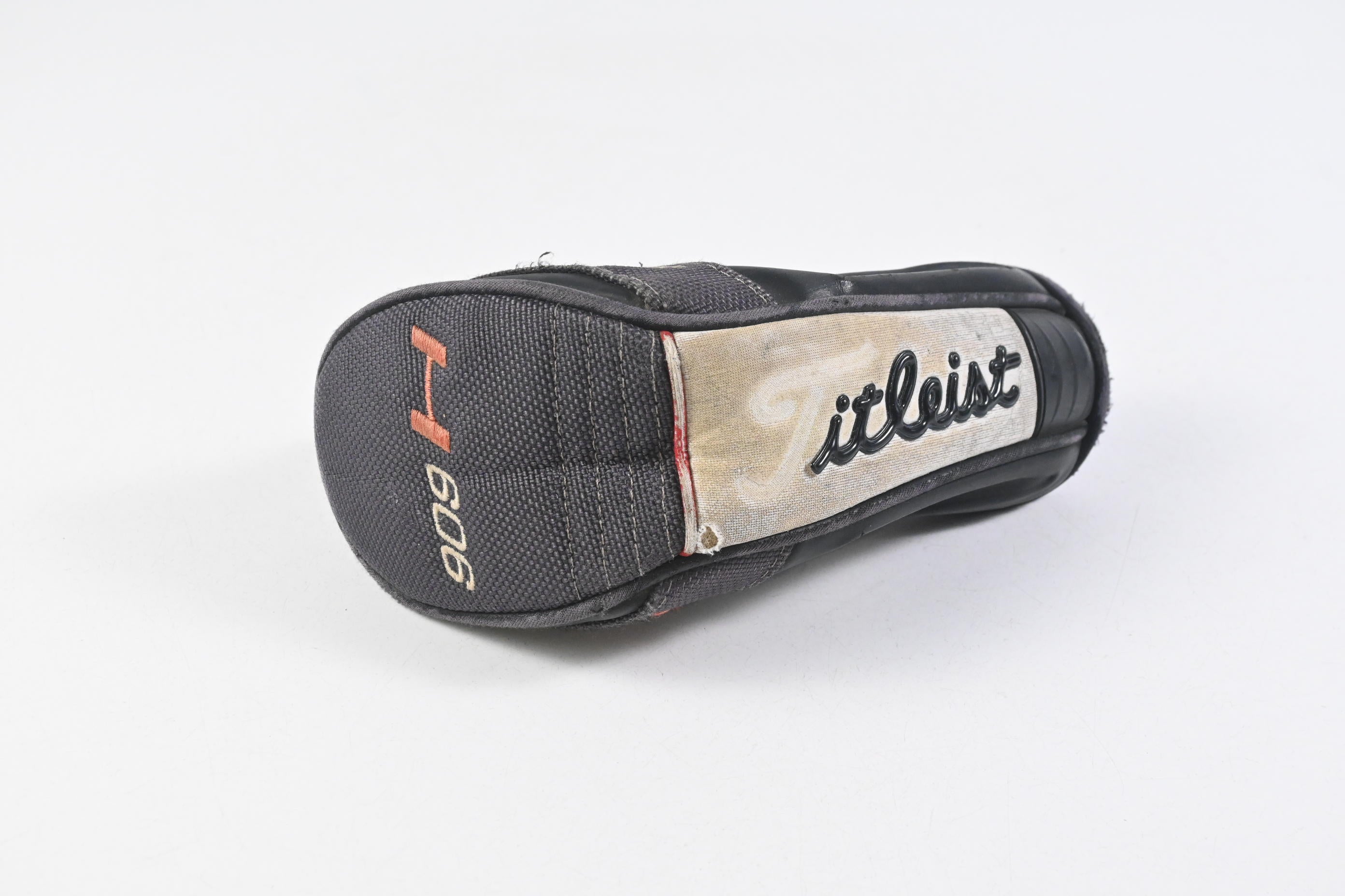 Titleist 915H #2 Hybrid / 18 Degree / Stiff Flex Aldila Rogue Black 85 Shaft