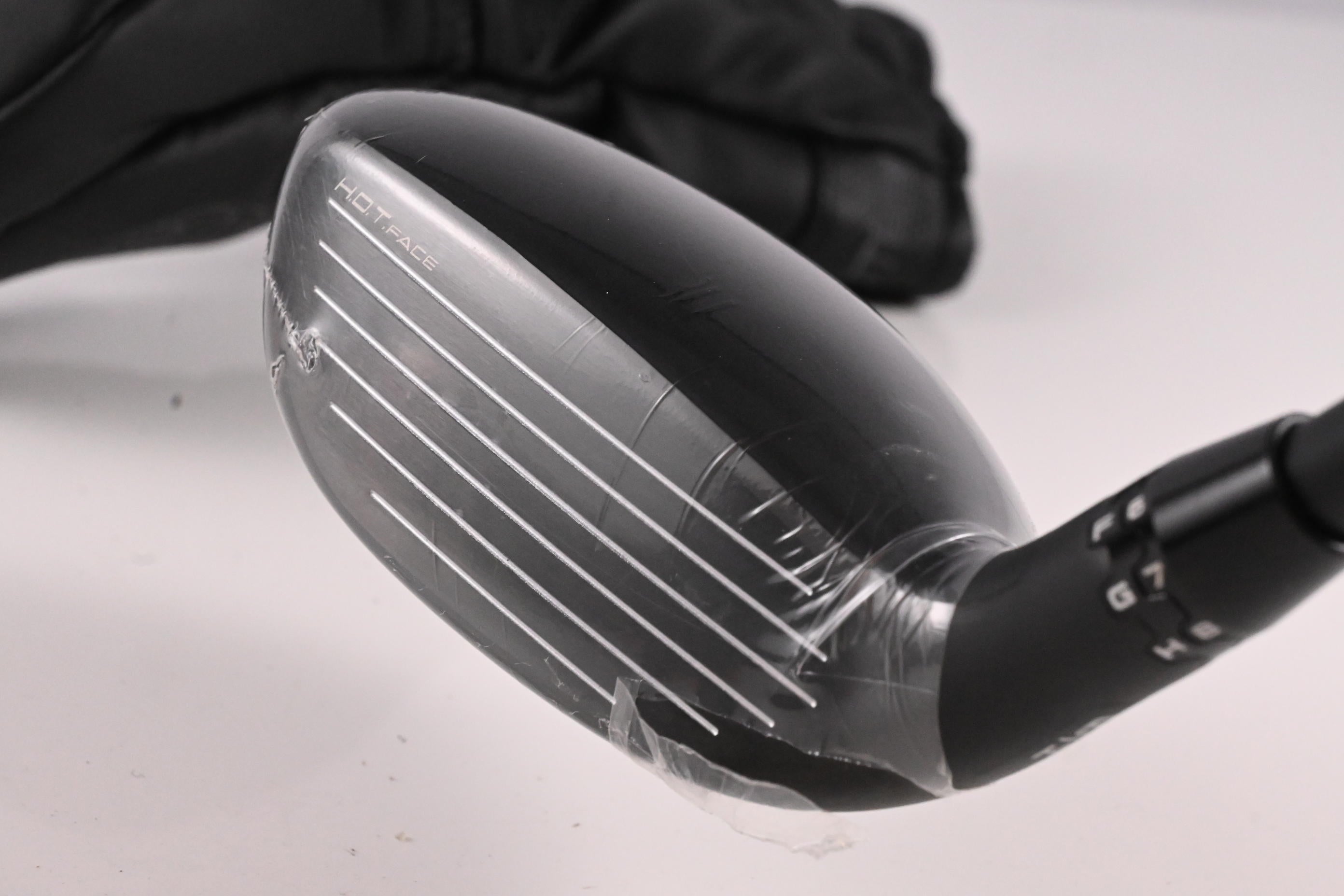 Cobra Darkspeed #4 Hybrid / 21 Degree / Regular Flex KBS PGI 75 Shaft
