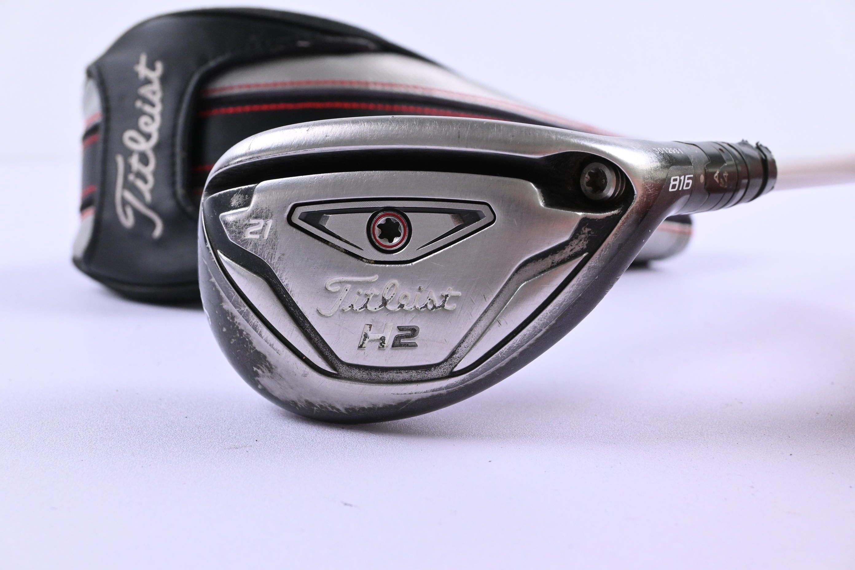 Titleist 816 H2 #3 Hybrid / 21 Degree / Stiff Flex Aldila Rogue Black 85 Shaft