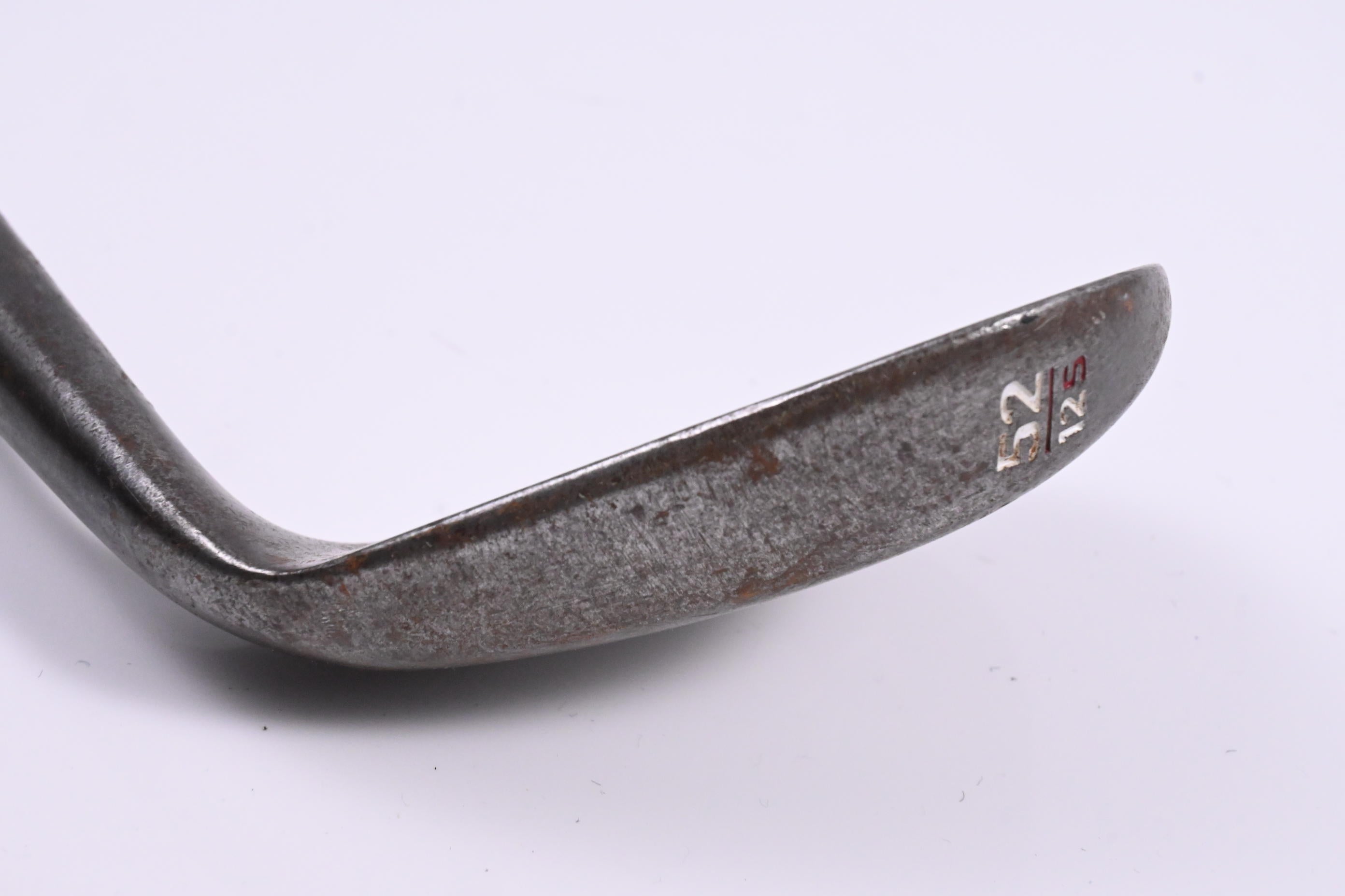 Left Hand Callaway Mack Daddy 2 Gap Wedge / 52 Degree / Wedge Flex Dynamic Gold