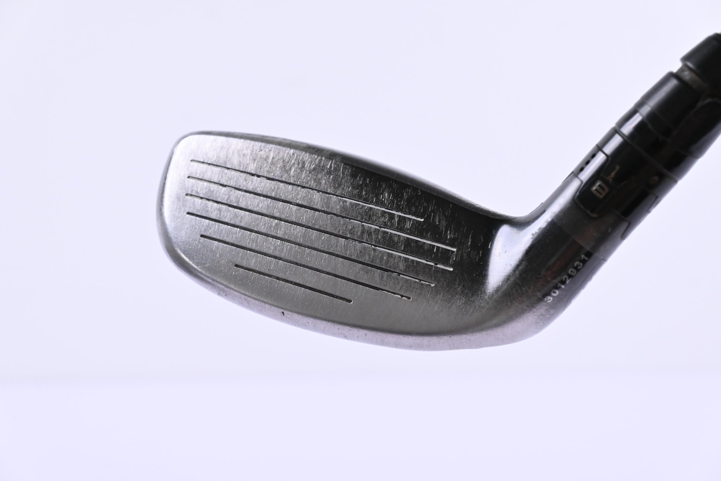 Titleist 816 H2 #3 Hybrid / 21 Degree / Stiff Flex Aldila Rogue Black 85 Shaft