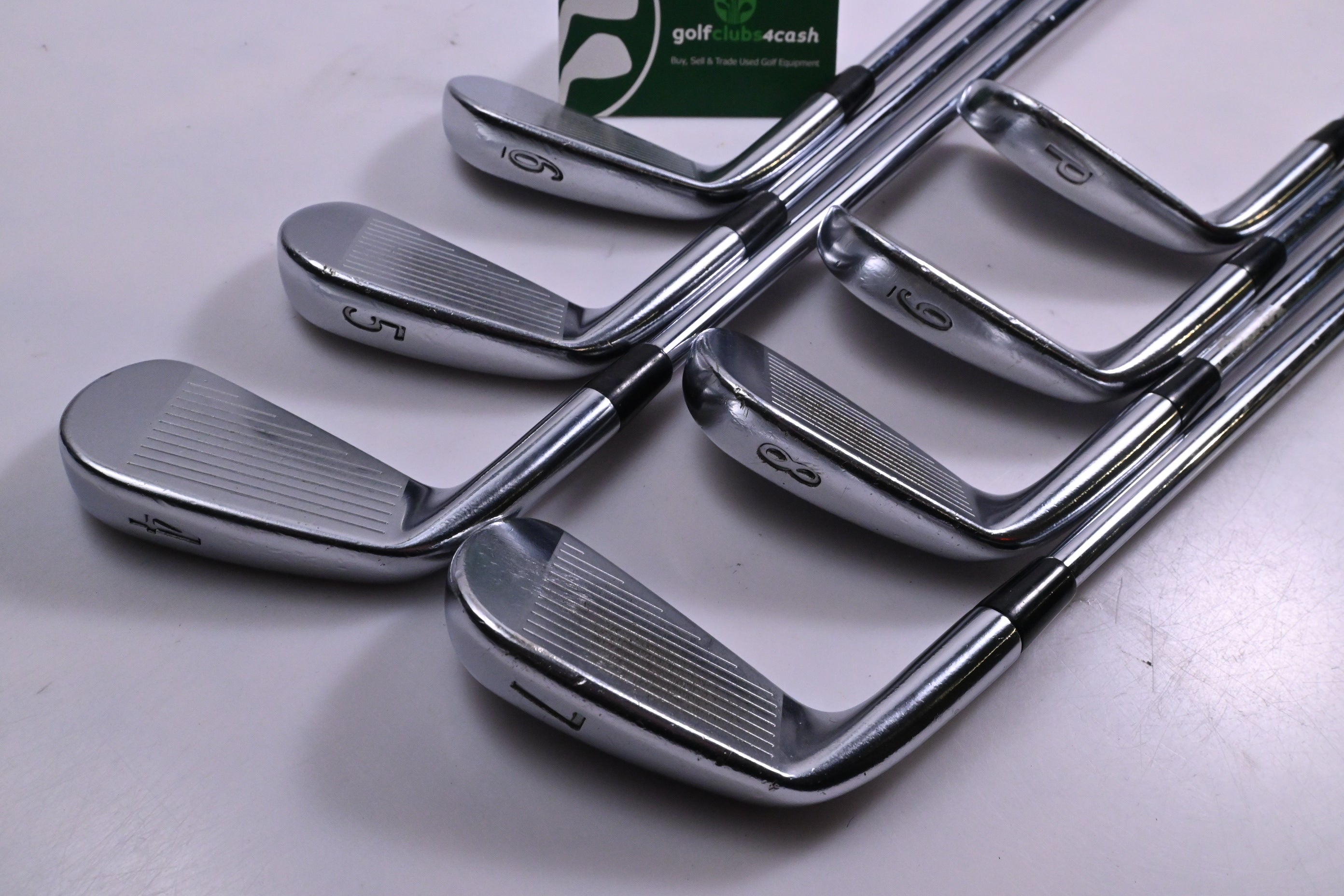 Titleist 714 CB Irons / 4-PW / Stiff Flex Dynamic Gold S300 Shafts