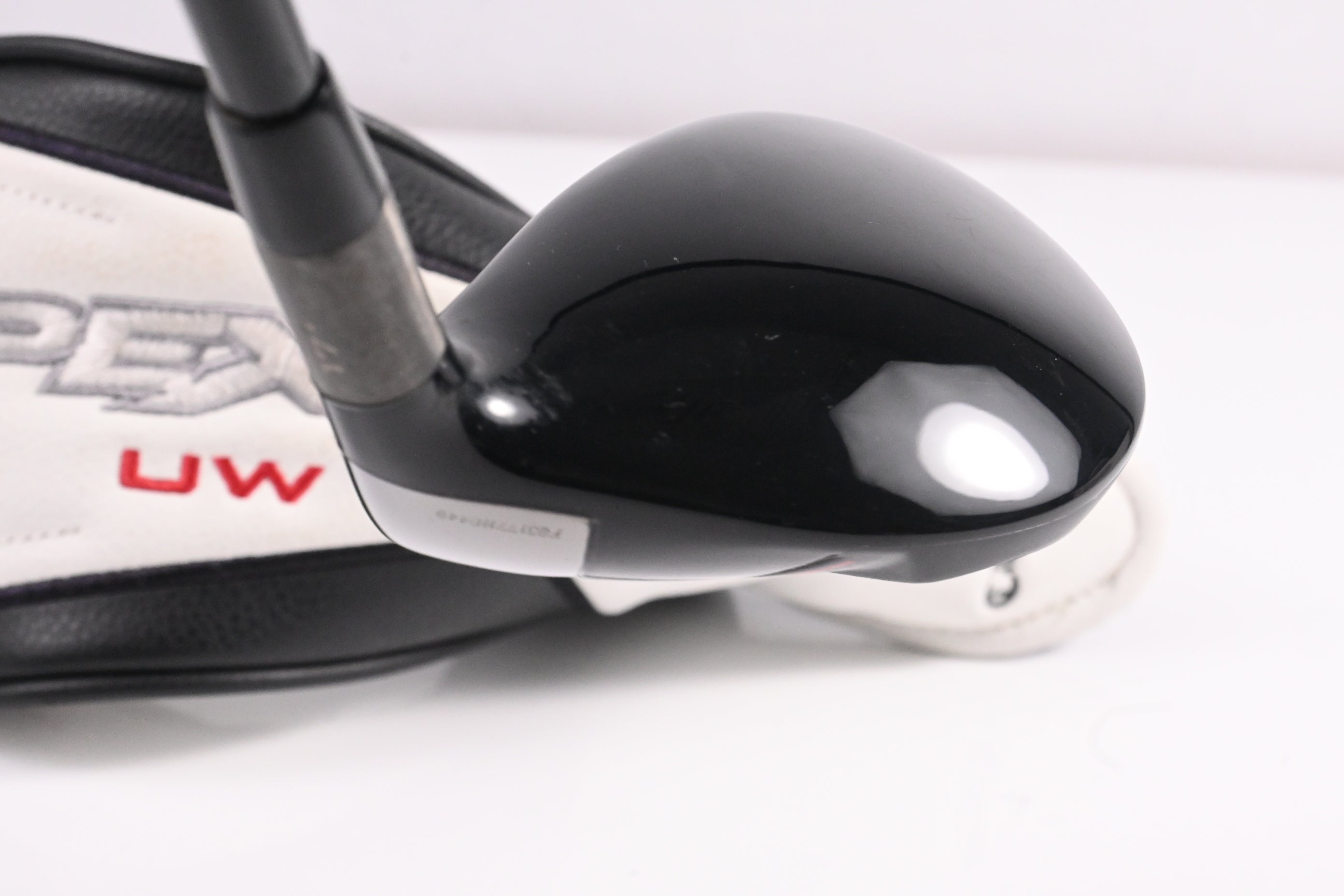 Callaway Apex UW 24 #2 Hybrid / 17 Degree / Stiff Flex Kai'li Blue 70 Shaft