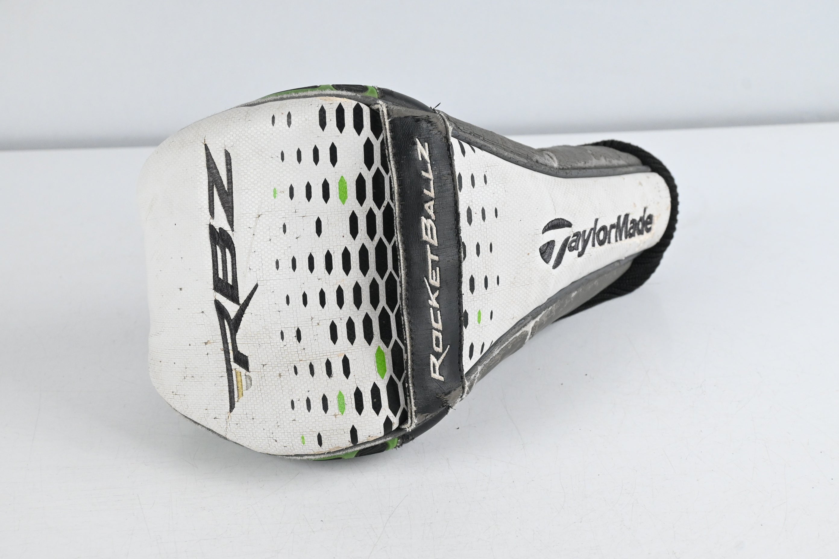 Taylormade RBZ Driver / 9.5 Degree / Regular Matrix Ozik Xcon-5 Shaft