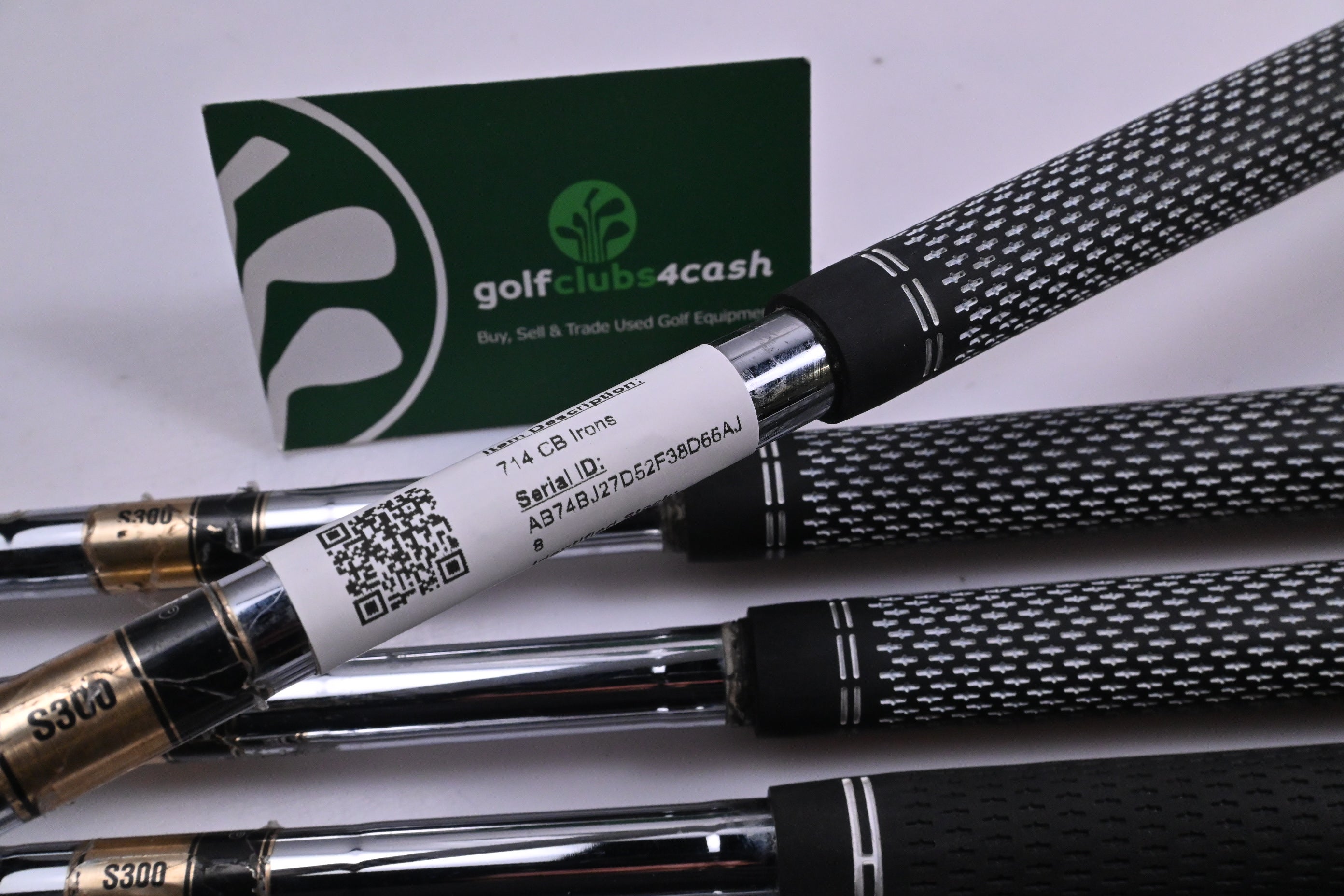 Titleist 714 CB Irons / 4-PW / Stiff Flex Dynamic Gold S300 Shafts