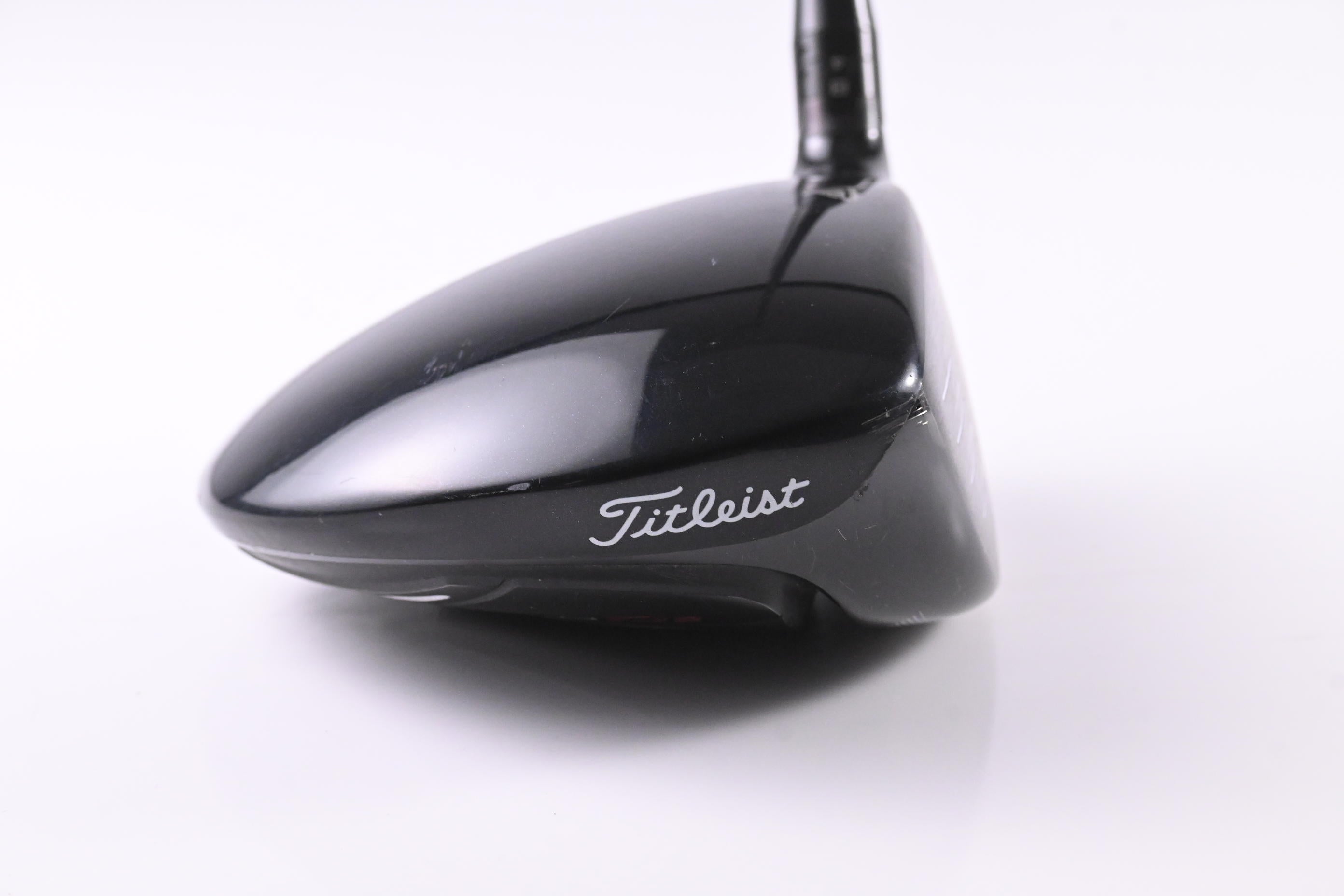 Titleist 915 D2 Driver / 9.5 Degree / Regular Flex Diamana M+50 Shaft