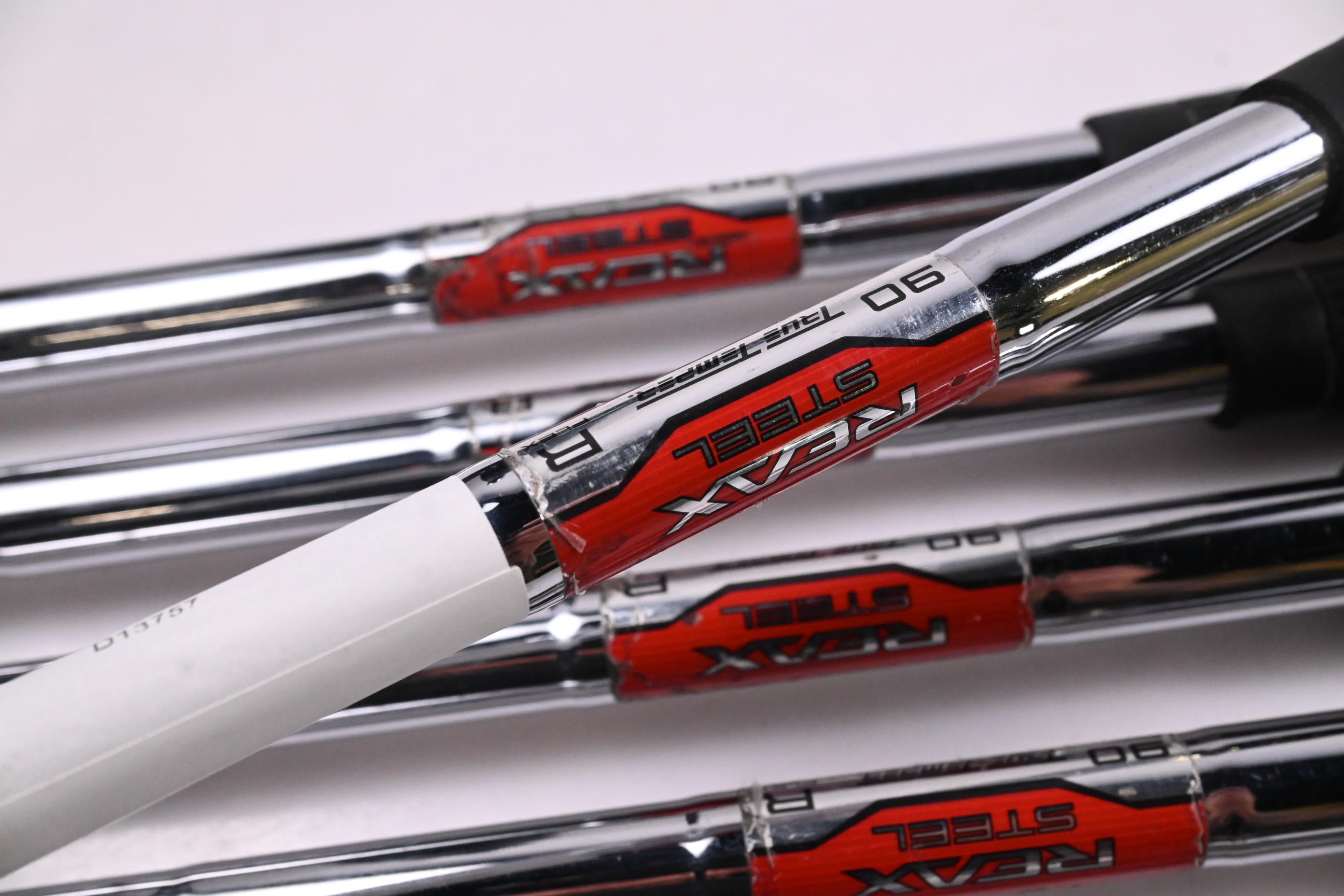 Taylormade RSi1 Irons / 5-PW / Regular Flex Reax 90 Shafts