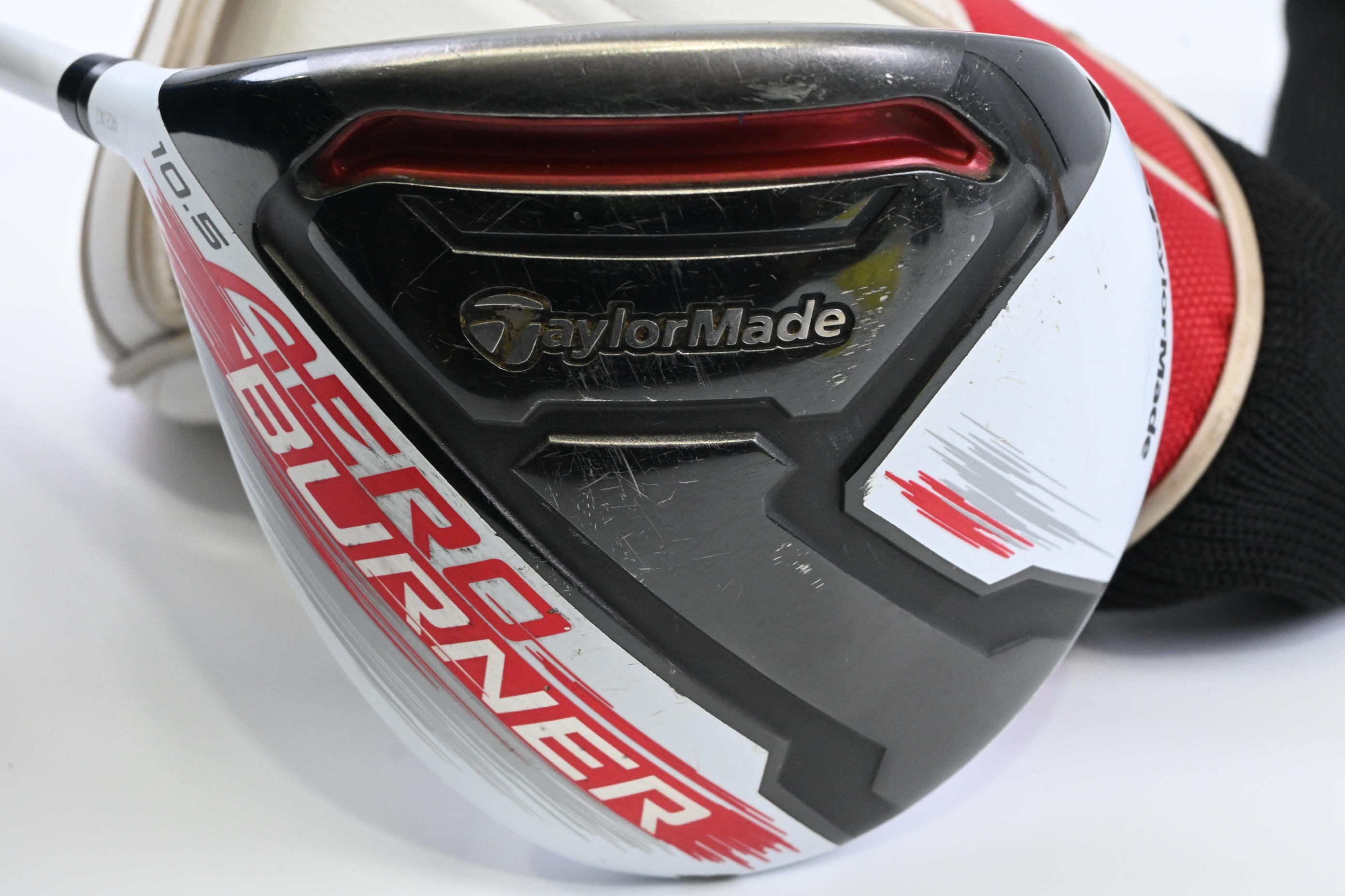 Left Hand Taylormade Aeroburner Driver / 10.5 Degree / Regular Flex Matrix Speed