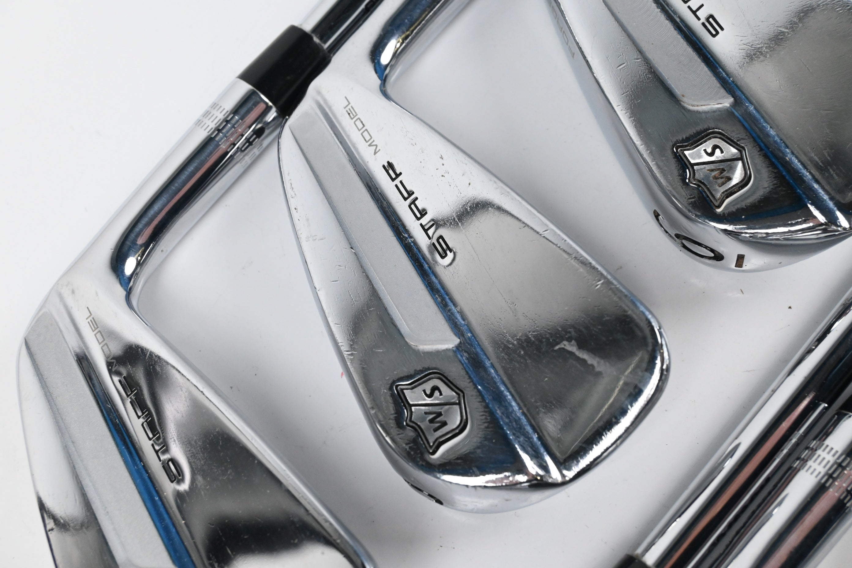 Wilson Staff Model Blade 2019 Irons / 4-PW / Stiff Flex Dynamic Gold S300 Shafts