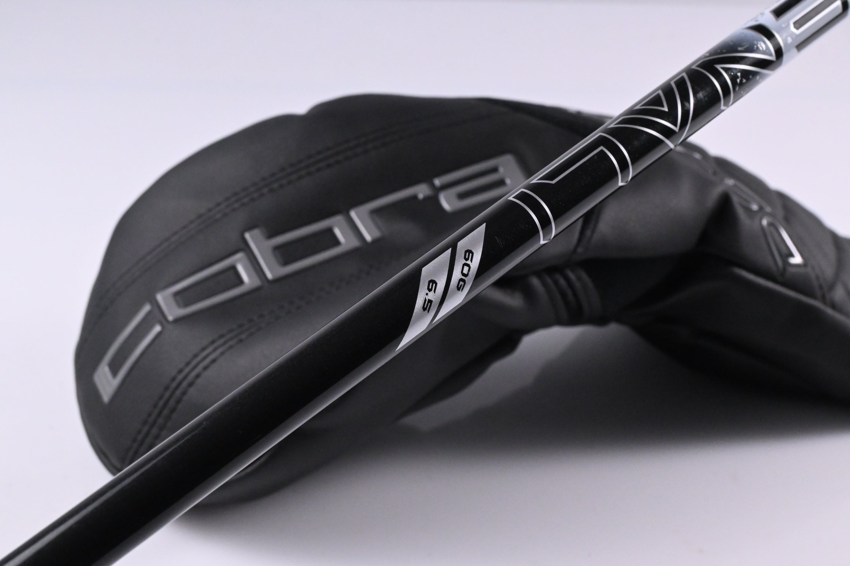 Cobra DS-Adapt MAX-D Driver / 10.5 Degree / X-Flex Denali Black 60 Shaft