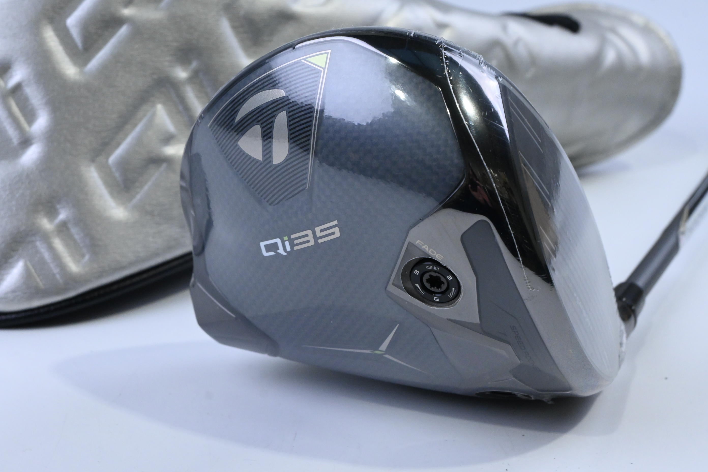 Taylormade Qi35 LS Driver / 9 Degree / Regular Flex Fujikura Air Speeder 50