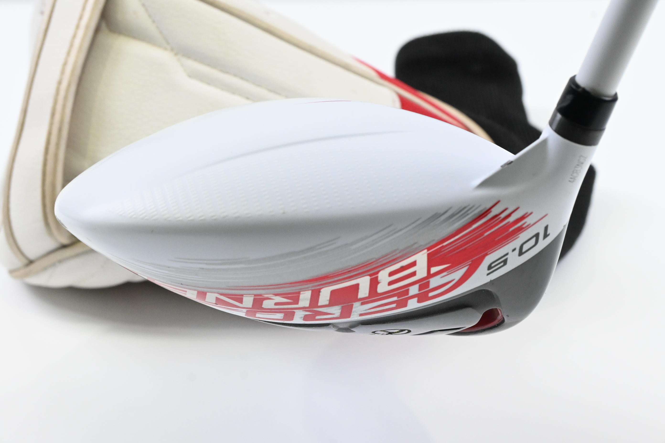 Left Hand Taylormade Aeroburner Driver / 10.5 Degree / Regular Flex Matrix Speed