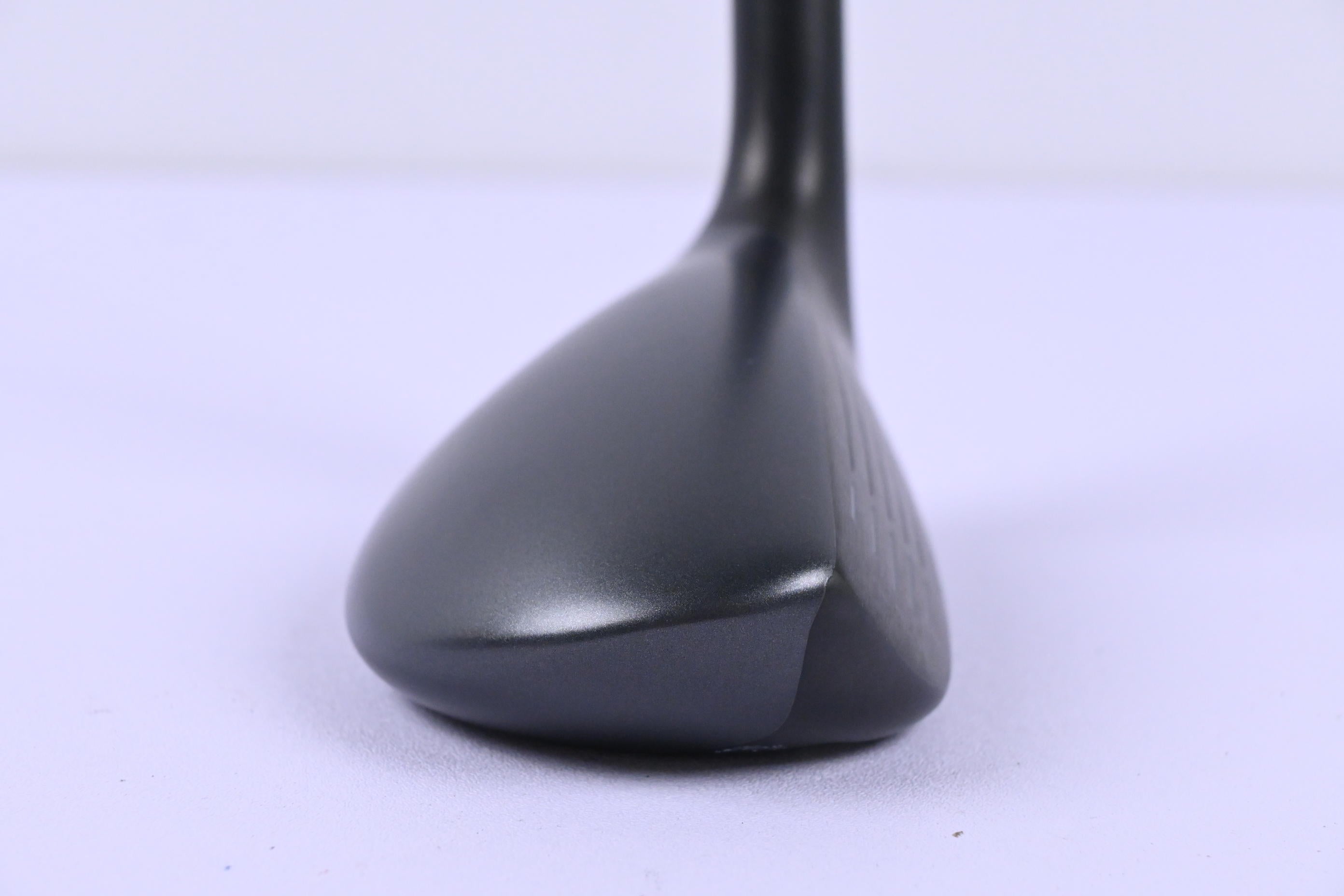 Mizuno JPX 925 Fli-Hi #7 Hybrid / 28 Degree / Regular Flex SteelFiber i95 Shaft