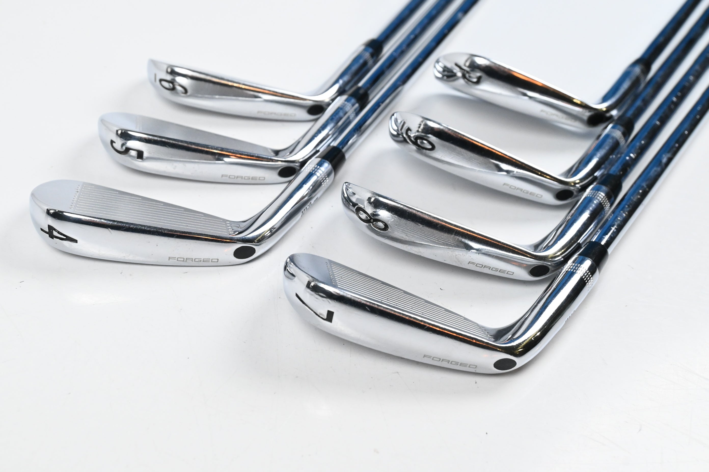 Wilson Staff Model Blade 2019 Irons / 4-PW / Stiff Flex Dynamic Gold S300 Shafts
